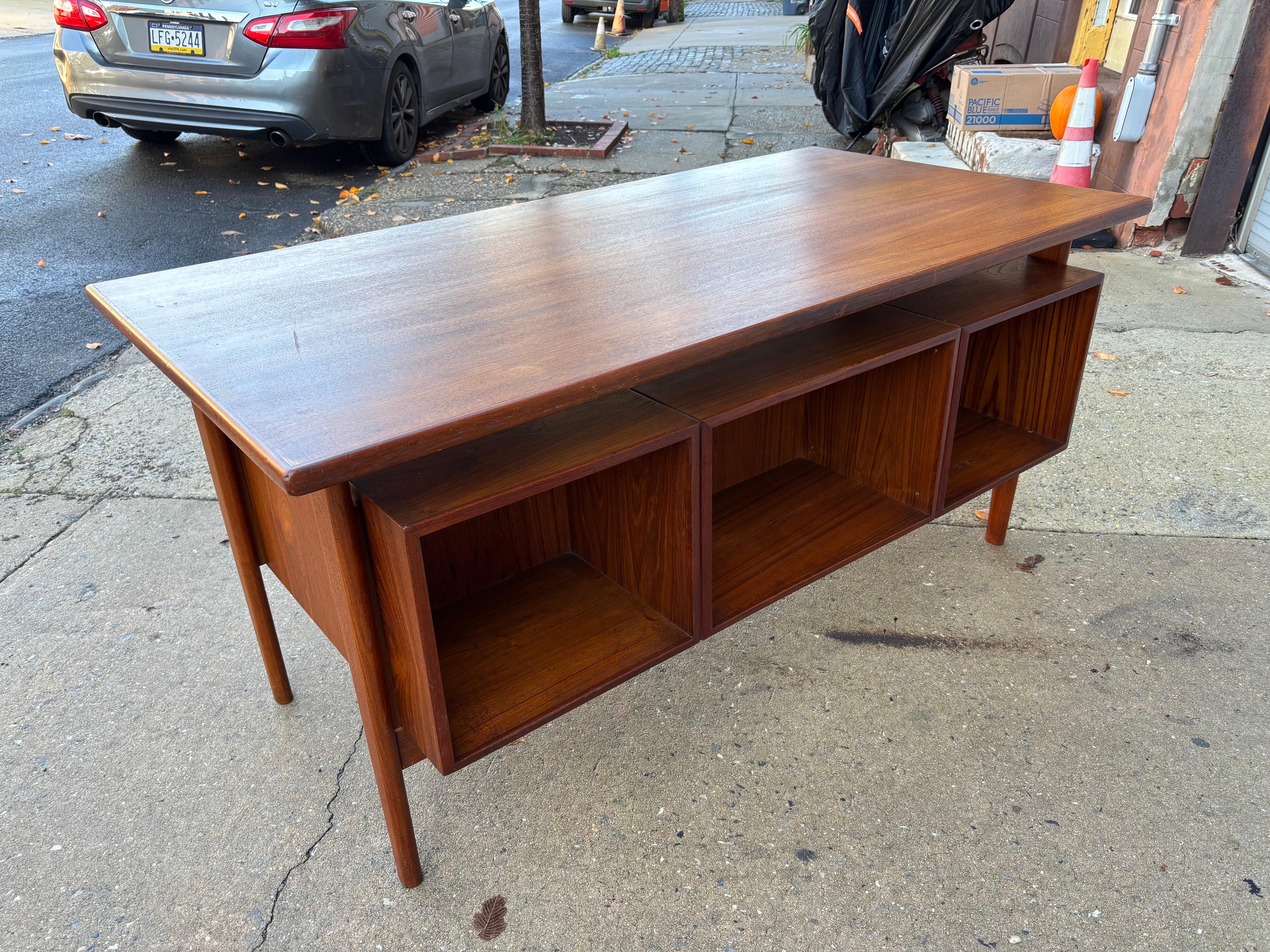 Scrivania in teak Kai Kristiansen modello FM60 in vendita 3