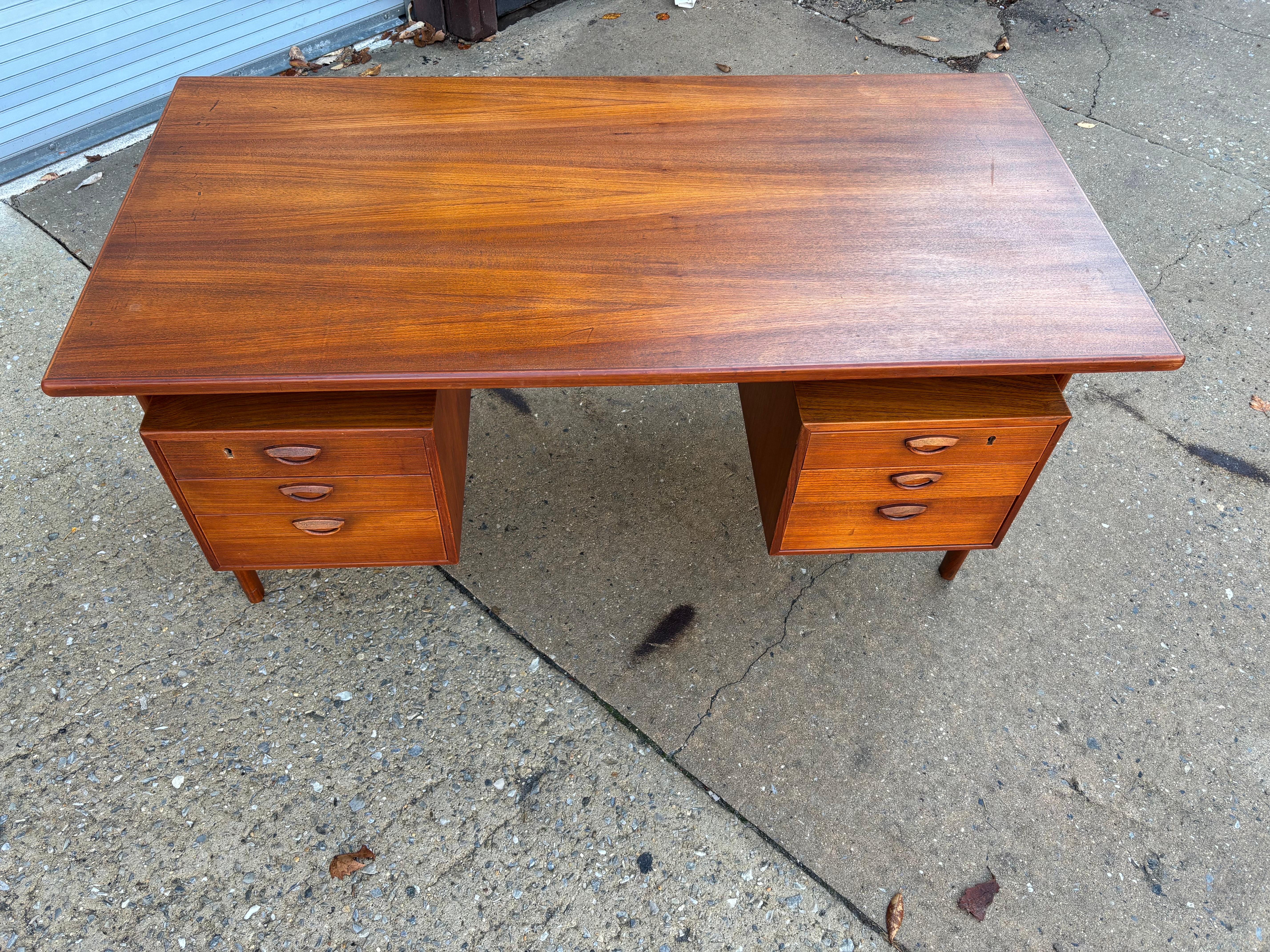 Teak Scrivania in teak Kai Kristiansen modello FM60 in vendita