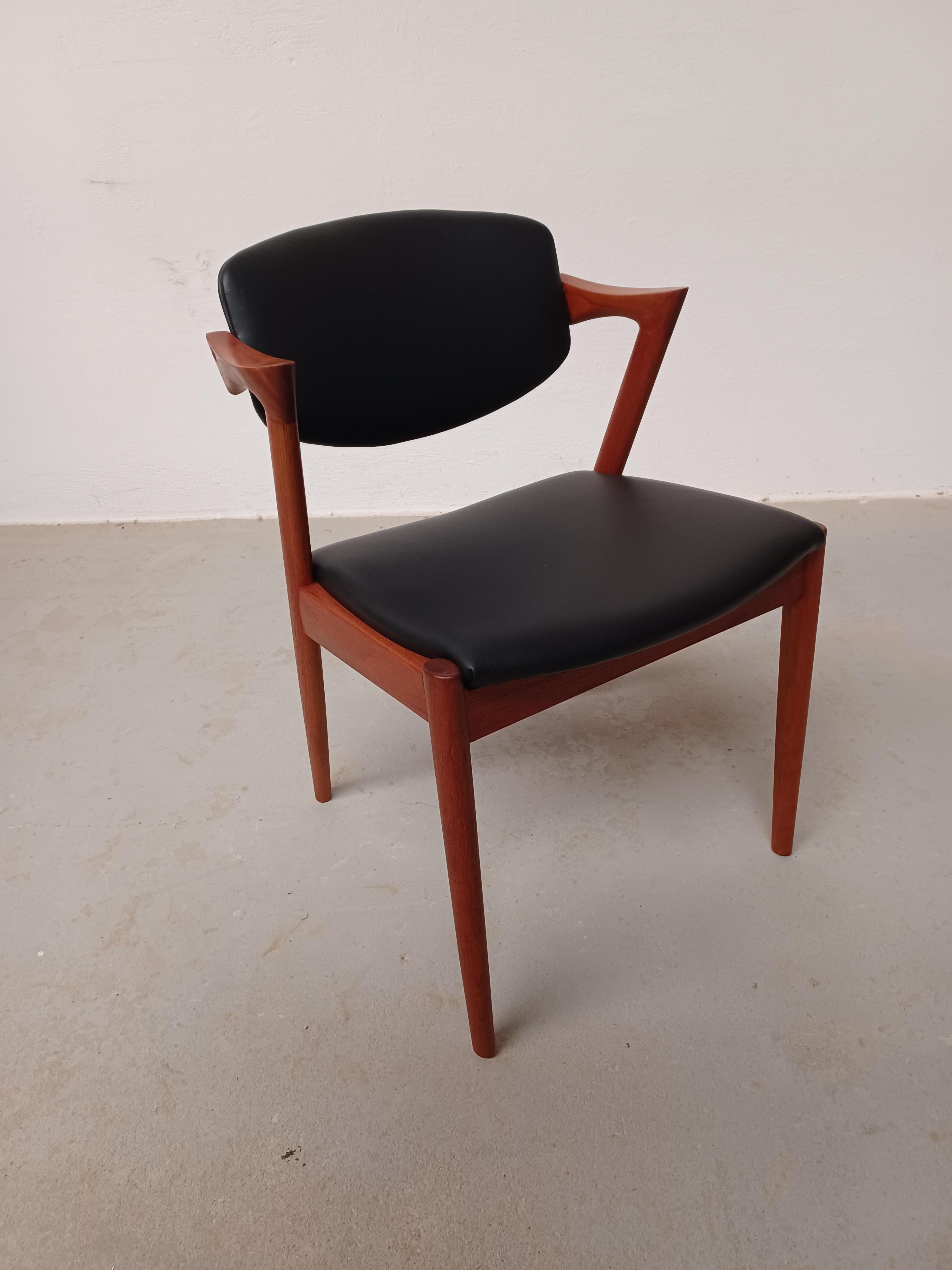 Kai Kristiansen Teak Dining Chairs Excellent Condition Customisable Upholstery (Skandinavische Moderne) im Angebot