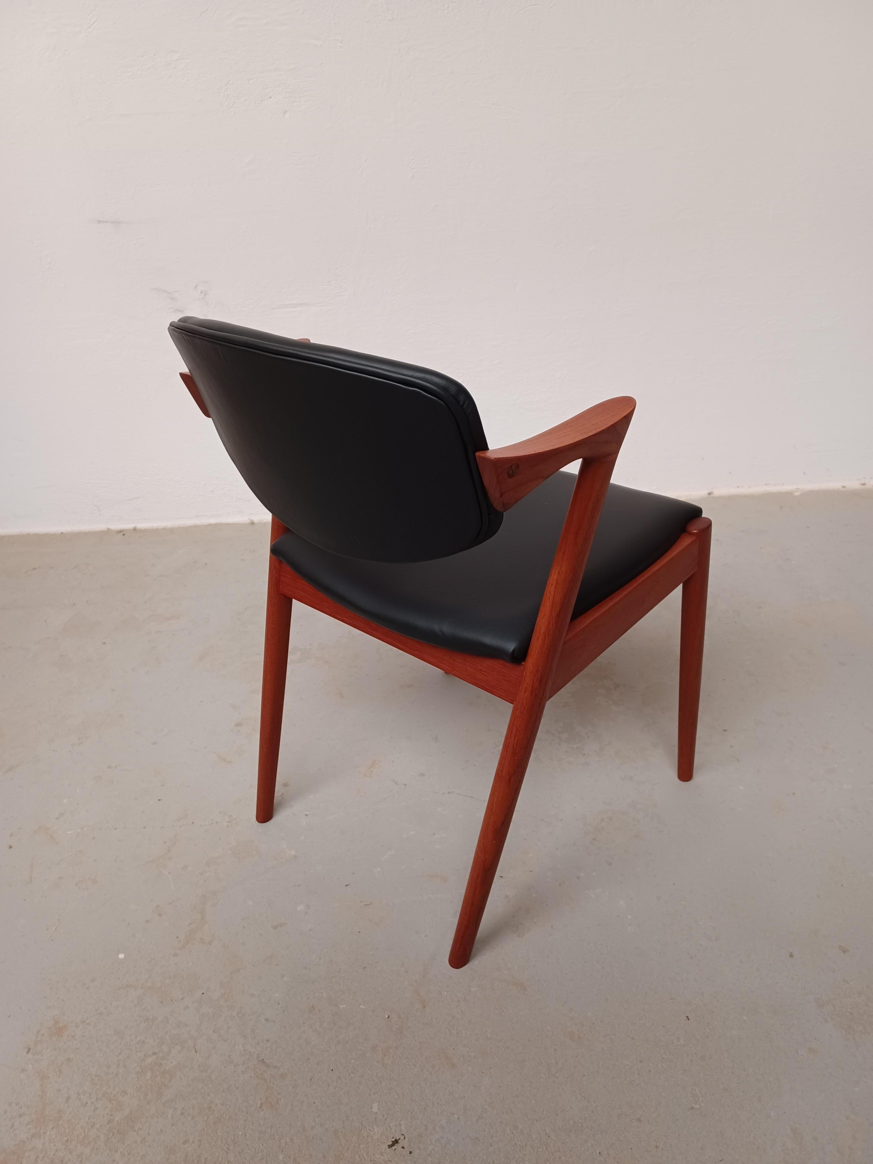 Kai Kristiansen Teak Dining Chairs Excellent Condition Customisable Upholstery (Holzarbeit) im Angebot