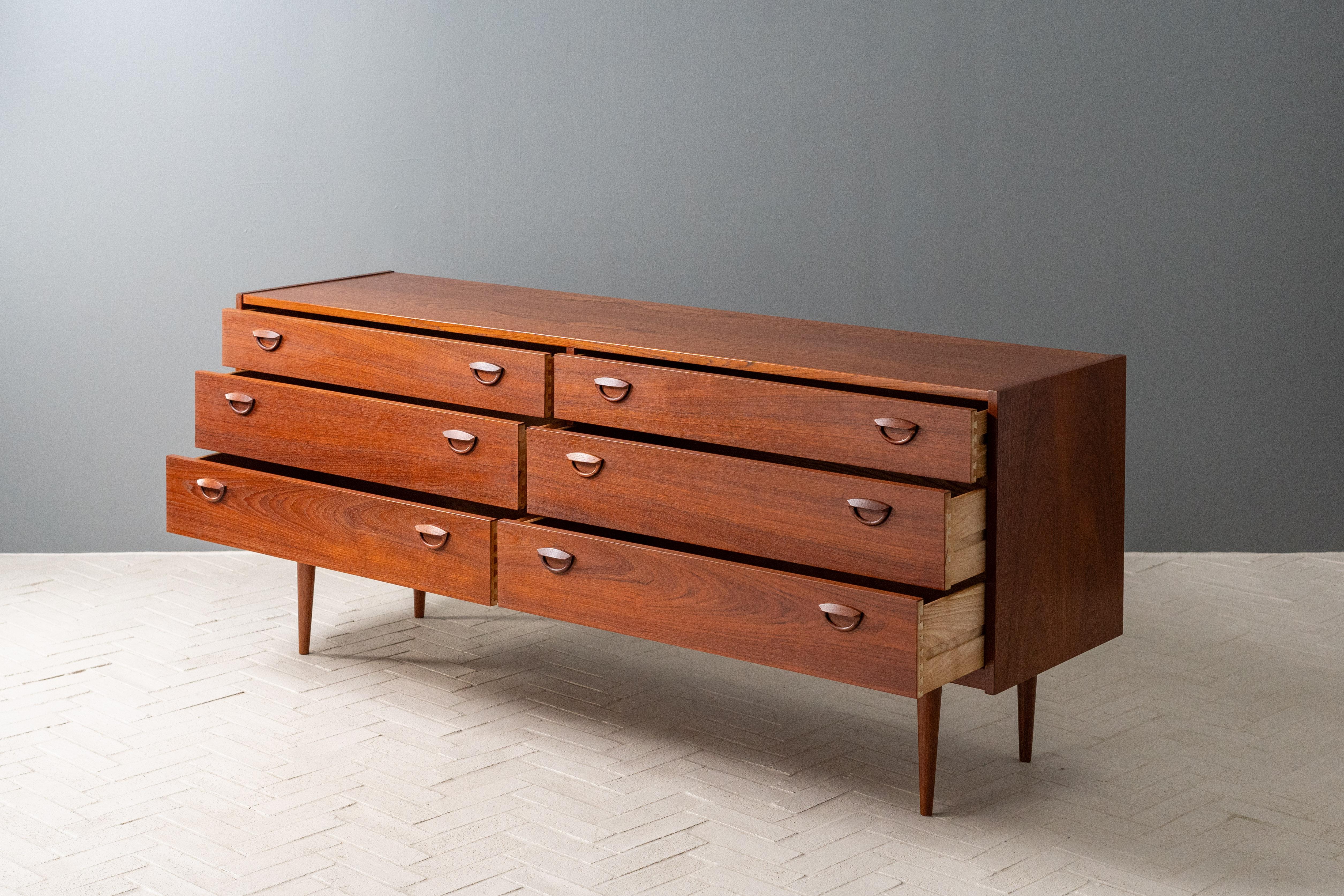 Mid-Century moderno Comò in teak Kai Kristiansen in vendita