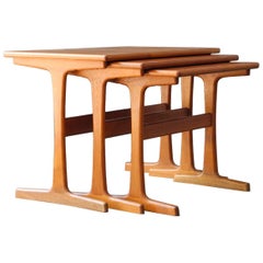 Kai Kristiansen Teak Set of Three Nesting Tables, Denmark Vildbjerg Møbelfabrik