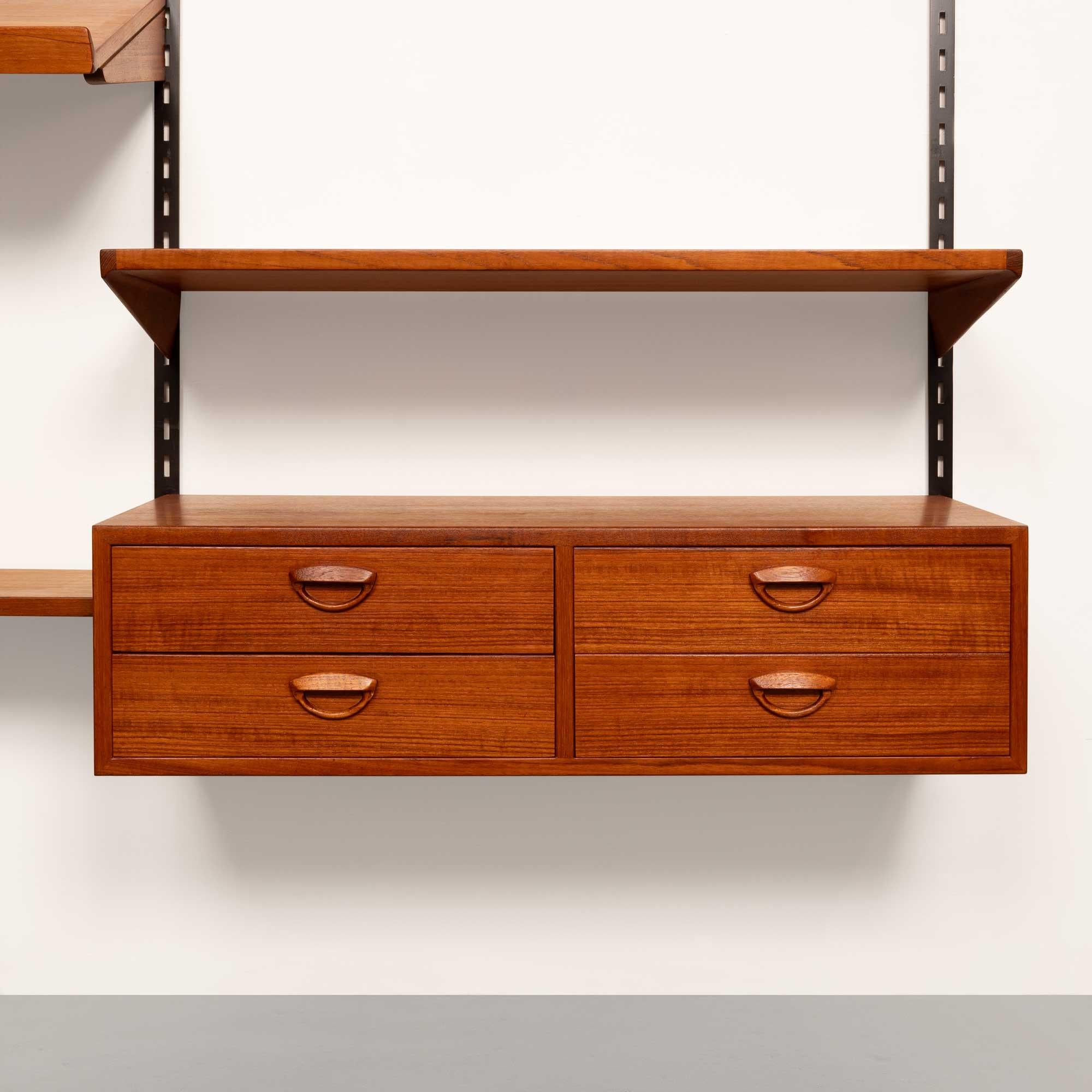 Kai Kristiansen Teakholz-Wandsystem Dänisch Mid-Century 1960er Jahre mit Tambour-Schrank (Moderne der Mitte des Jahrhunderts)