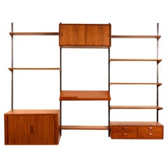 Kai Kristiansen Teakholz-Wandsystem Dänisch Mid-Century 1960er Jahre mit Tambour-Schrank