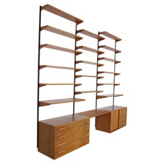 Sistema di pensili in teak di Kai Kristiansen per Feldballes Mobelfabrik, 1960 Danimarca