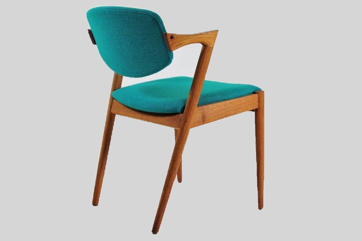 Twelve Restored Kai Kristiansen Teak Dining Chairs Custom Reupholstery Included In Good Condition For Sale In Knebel, DK