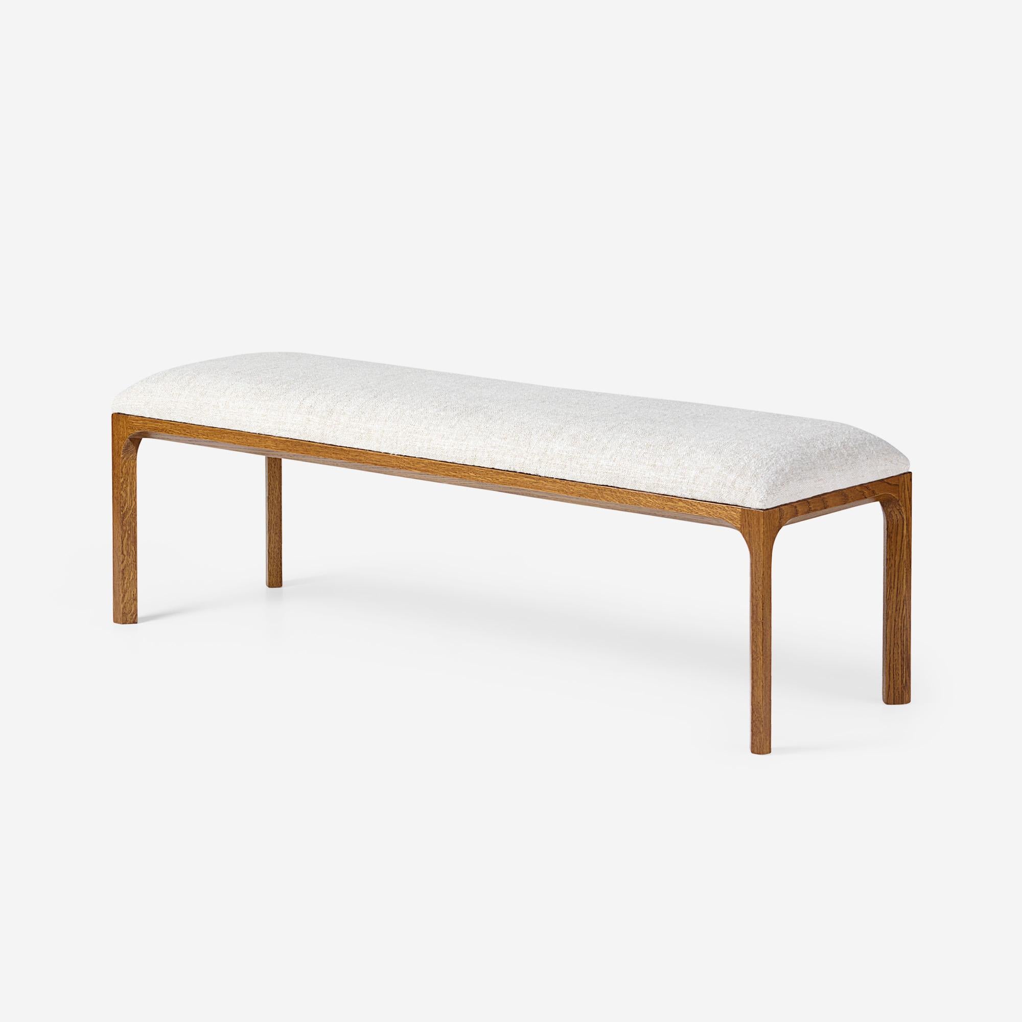 Kai Kristiansen, figure emblématique du mouvement Danish Modern, a conçu en 1956 la Collection Entre, une collection modulaire de tables de chevet, de bancs et de coffres. Combinant les principes du design danois avec la fabrication moderne, le