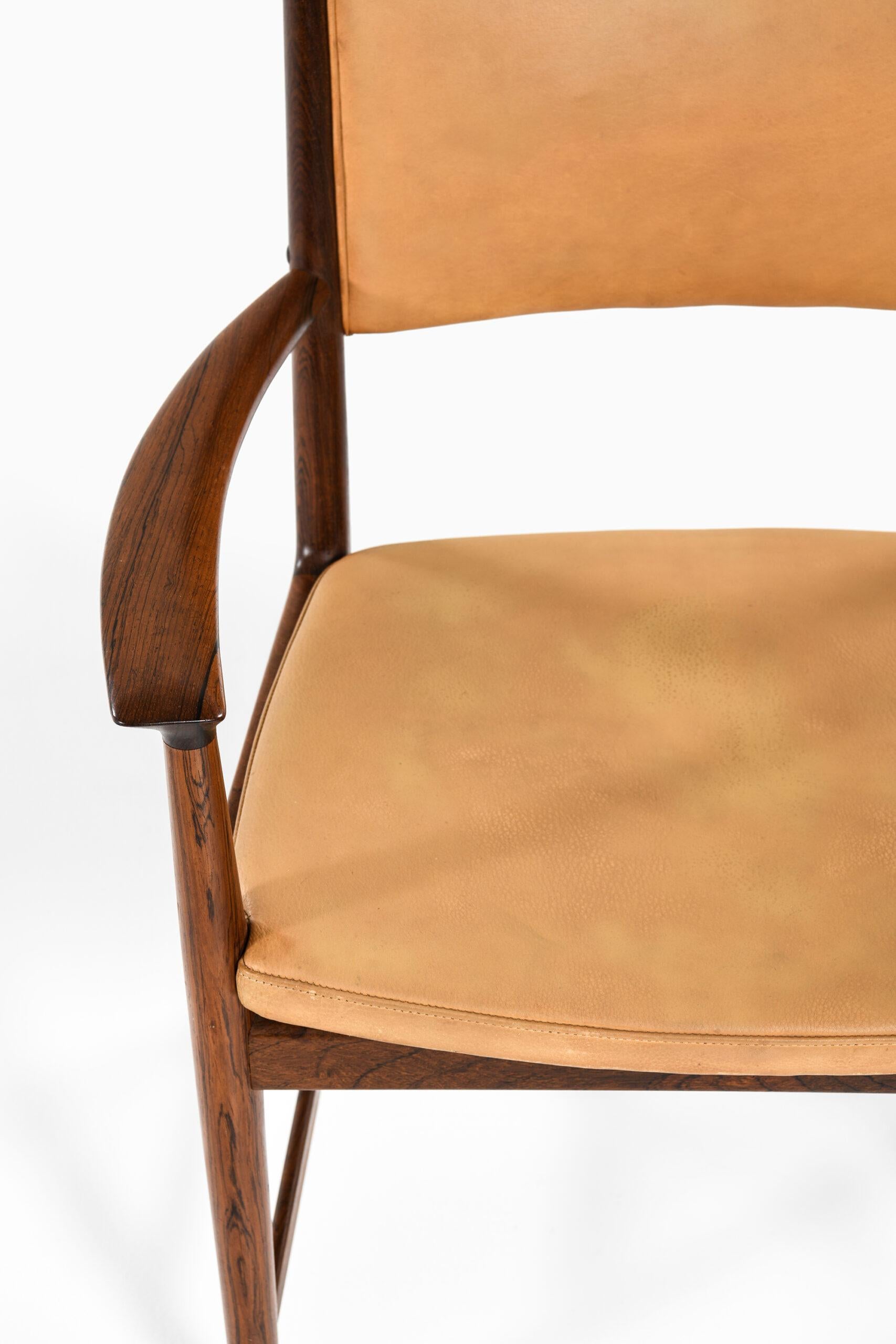 Rare pair of armchairs designed by Kai Lyngfeldt Larsen. Produced by Søren Willadsen Møbelfabrik in Denmark.
Price listed is / item.