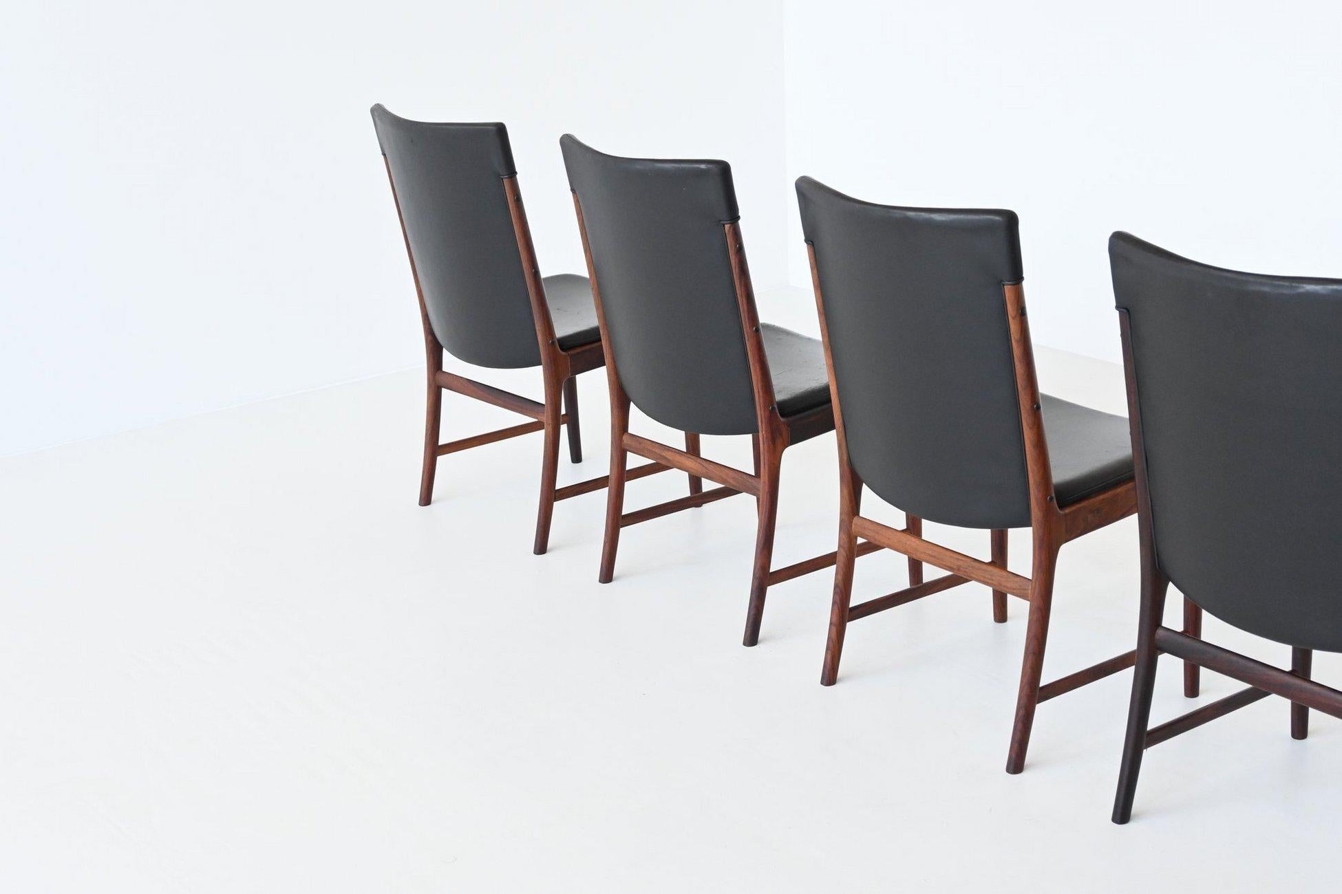 Milieu du XXe siècle Kai Lyngfeldt Larsen chaises de salle à manger en palissandre Soren Willadsen Danemark 1960 en vente