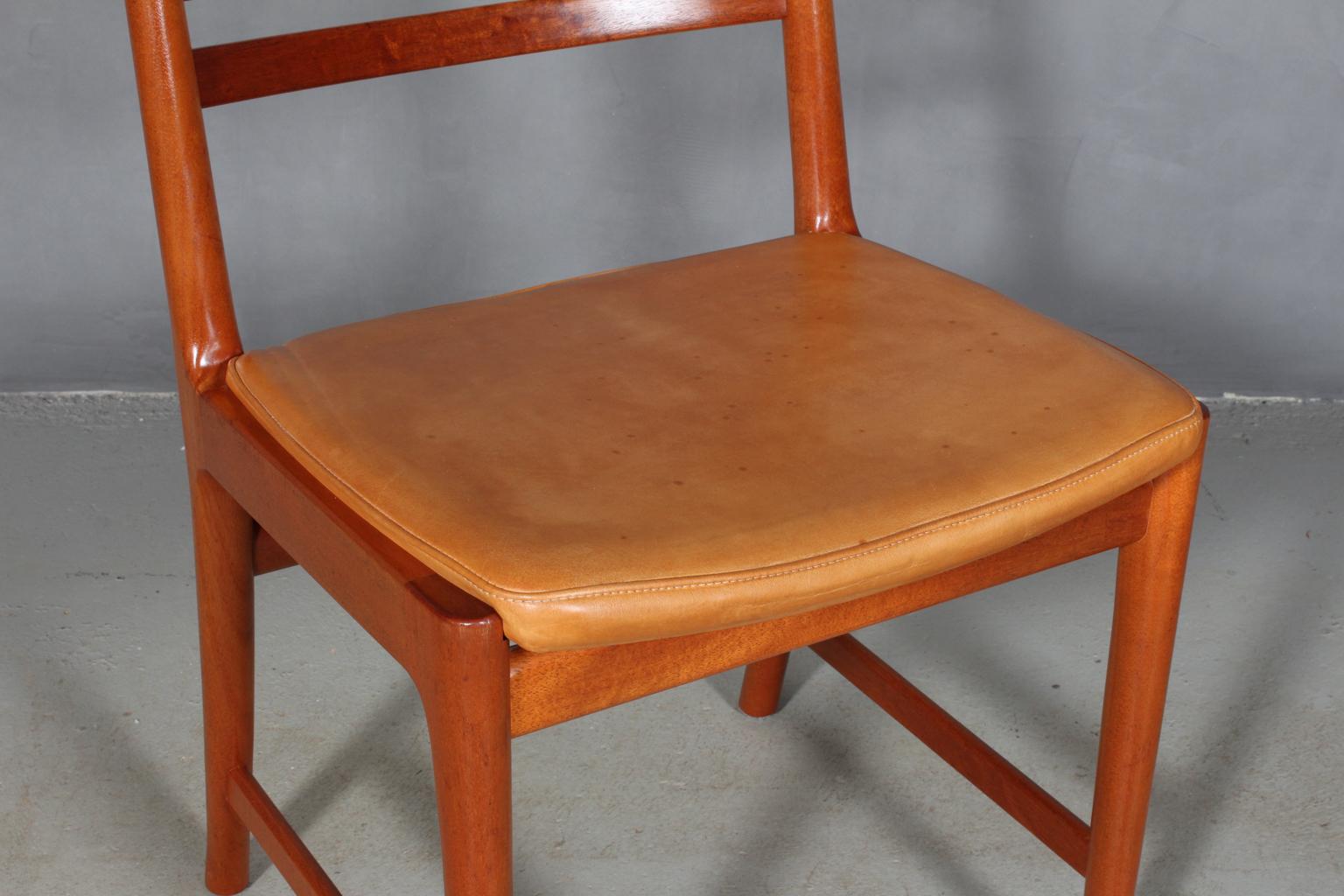 Leather Kai Lyngfeldt Larsen four dining chairs, mahogany and original Vegetal leather.