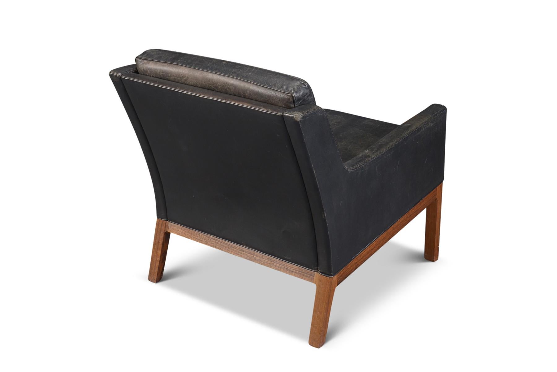 Danish Kai Lyngfeldt Larsen Lowback Lounge Chair in Rosewood + Black Leather For Sale