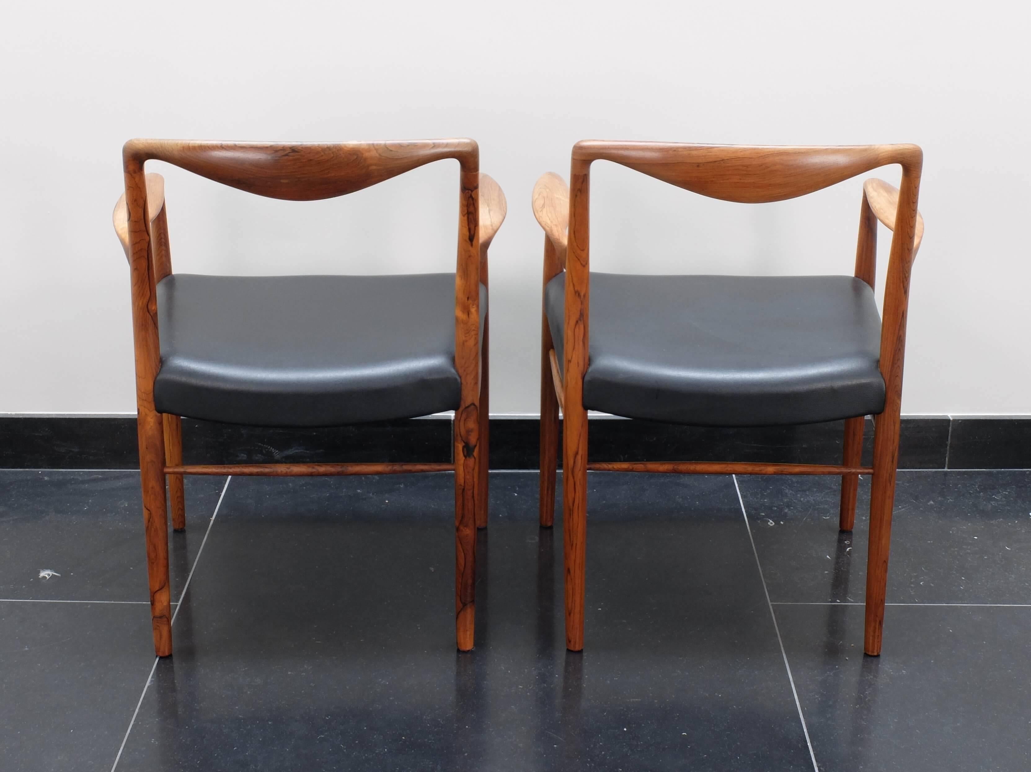 Kai Lyngfeldt Larsen for Soren Willadsen Dining Chairs Armchairs Danish 1960s In Good Condition For Sale In London, GB