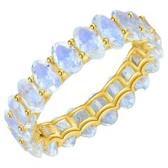 Kai Nora, bague d'éternité en pierre de lune bleue