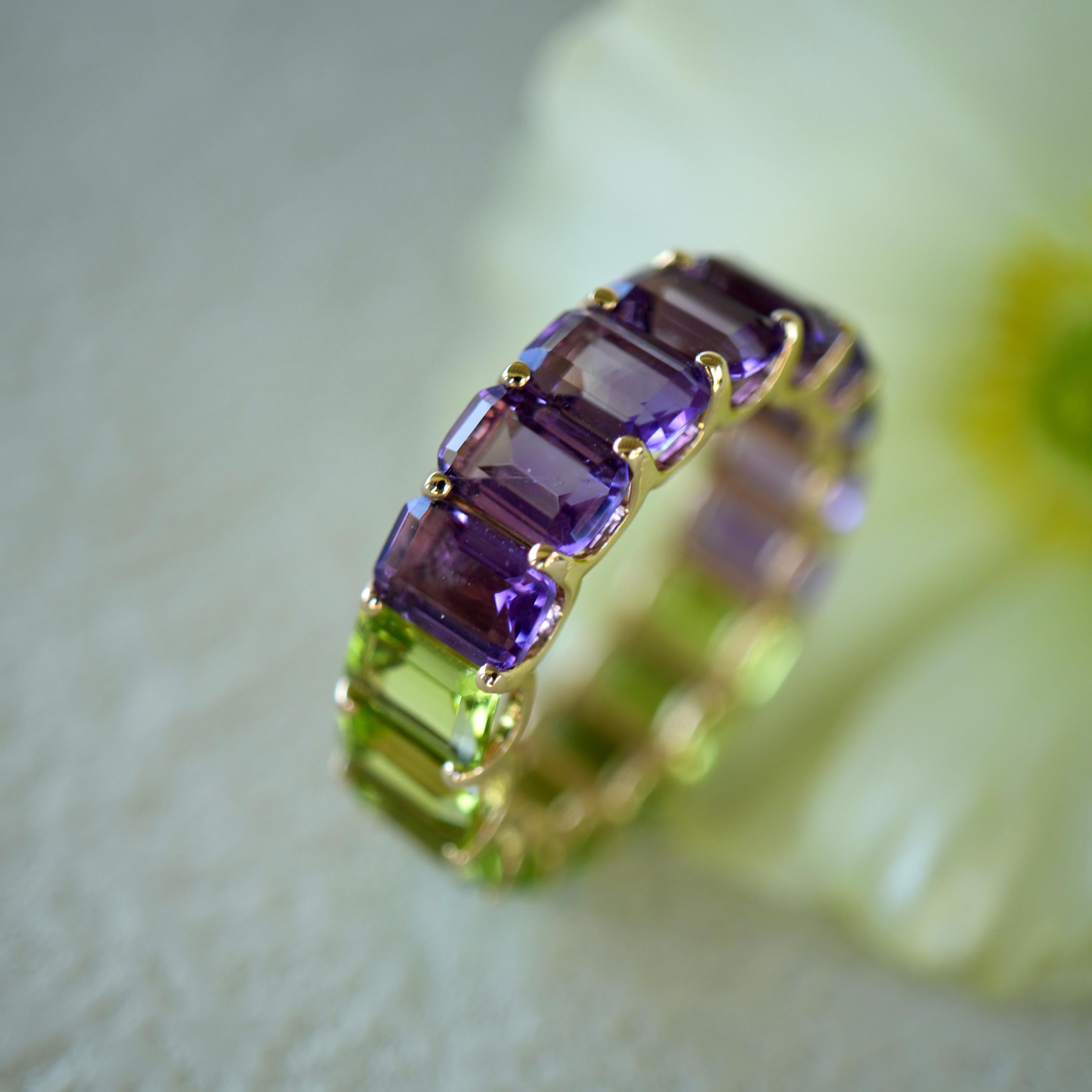 Modern Kai Nora Emerald-Cut Amethyst & Peridot Duo Eternity Ring For Sale