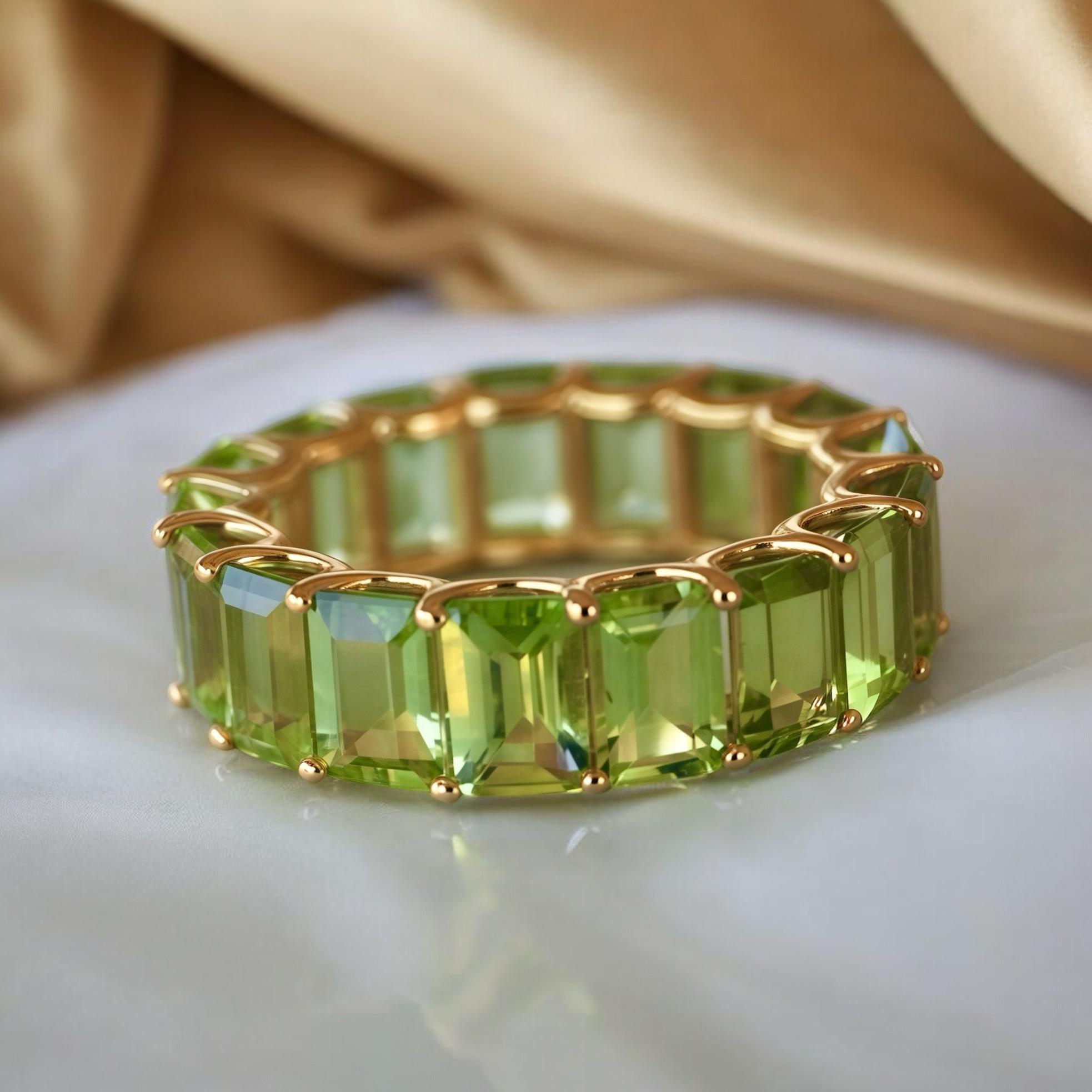 Kai Nora Green Emerald-Cut Peridot Eternity Ring In New Condition For Sale In Rowland Heights, CA