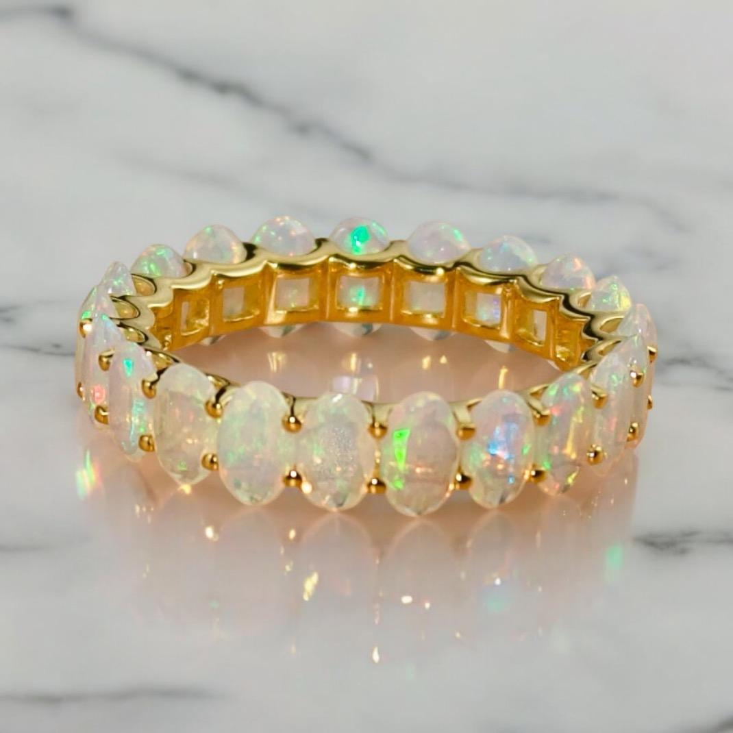 Kai Nora Oval Fire Opal Eternity Band In New Condition In Rowland Heights, CA