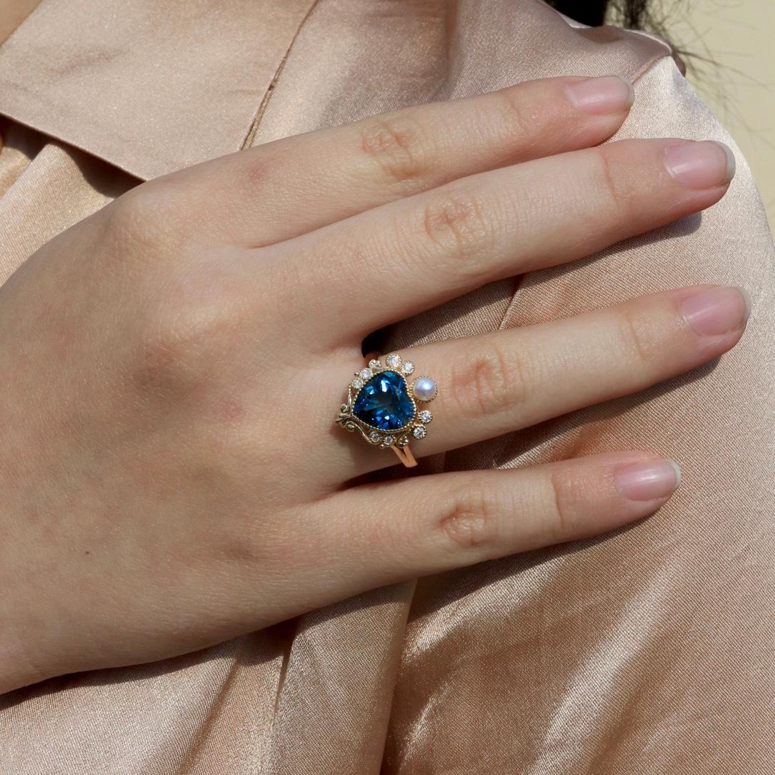 Kai „On My Heart“ Londoner Blauer Topas „On My Heart“ Diamant  Perlen-Cocktailring Damen im Angebot