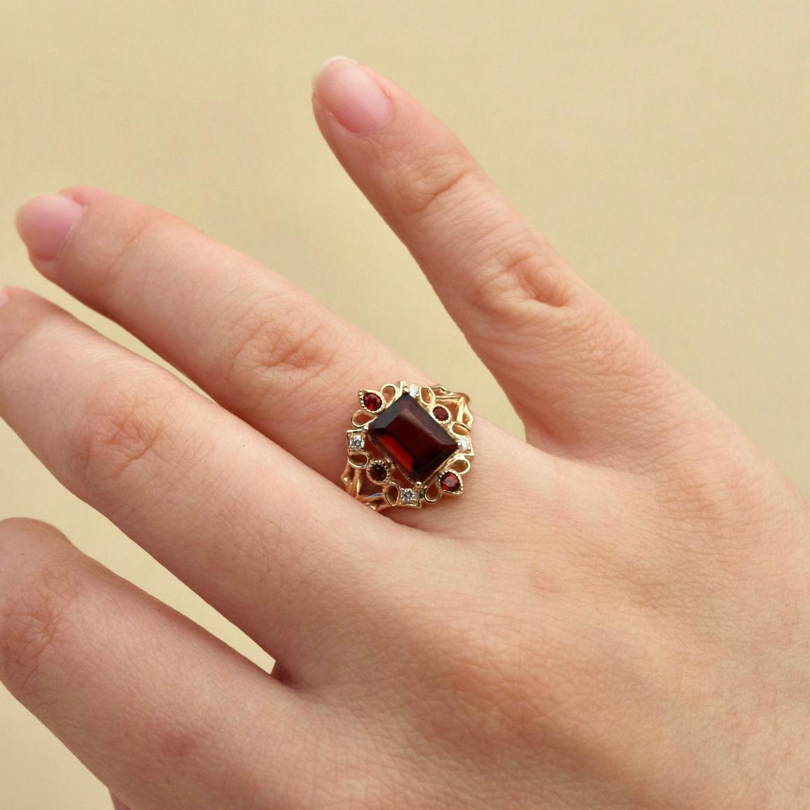 Emerald Cut Kai Renaissance 1.86ctw Garnet & Diamond Cocktail Ring For Sale