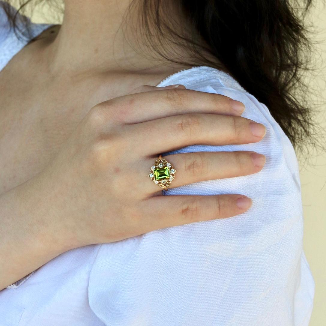 Kai Renaissance Peridot Diamond Cocktail Ring In New Condition For Sale In Rowland Heights, CA