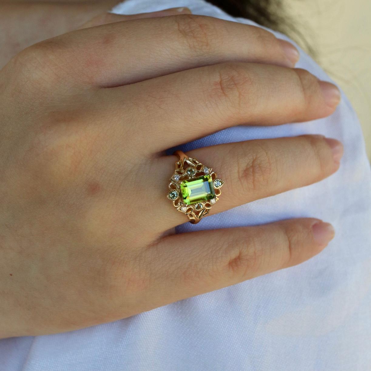 Women's Kai Renaissance Peridot Diamond Cocktail Ring For Sale