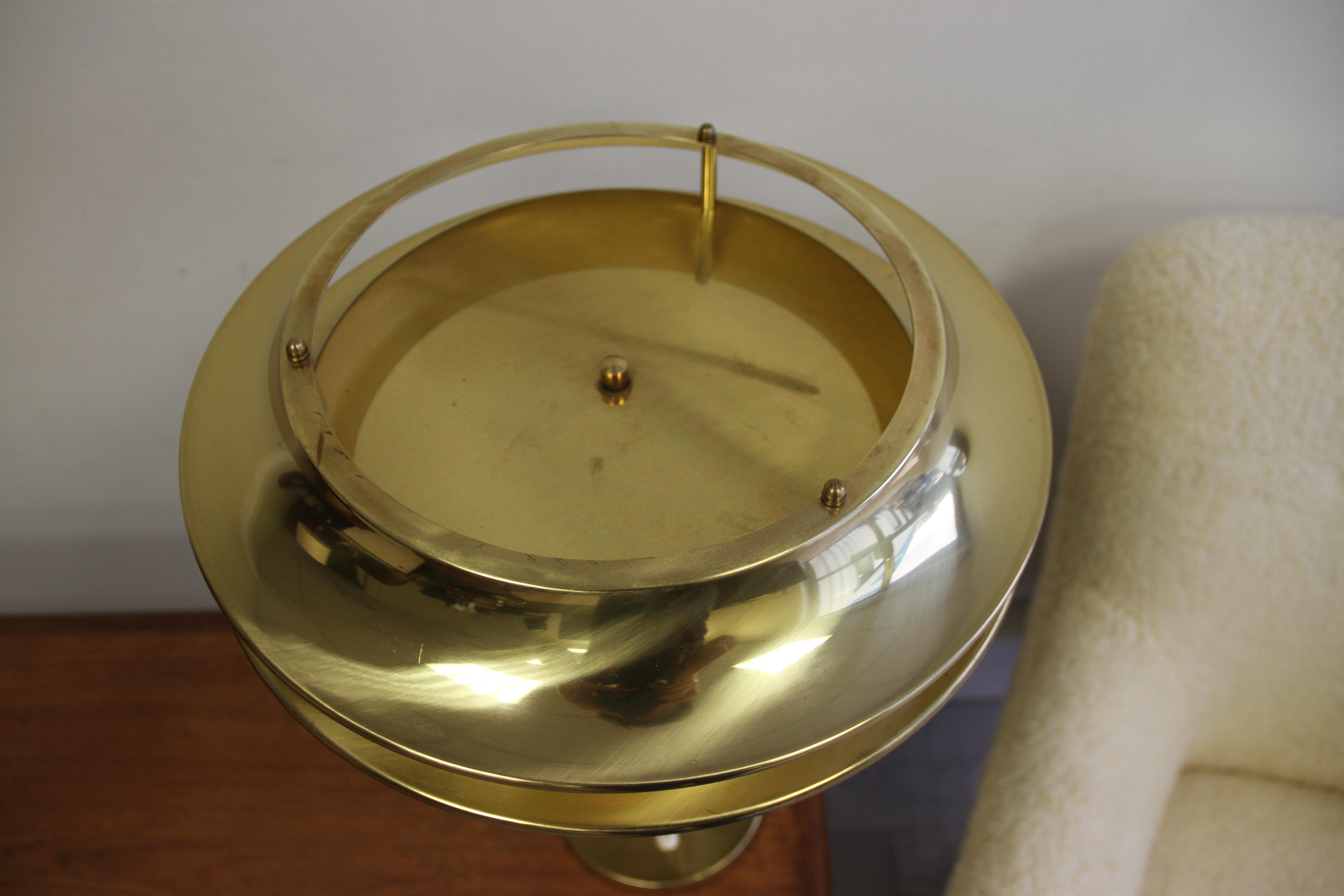 Kai Ruokonen Brass Table Lamp, 1970s In Good Condition For Sale In Paris, France