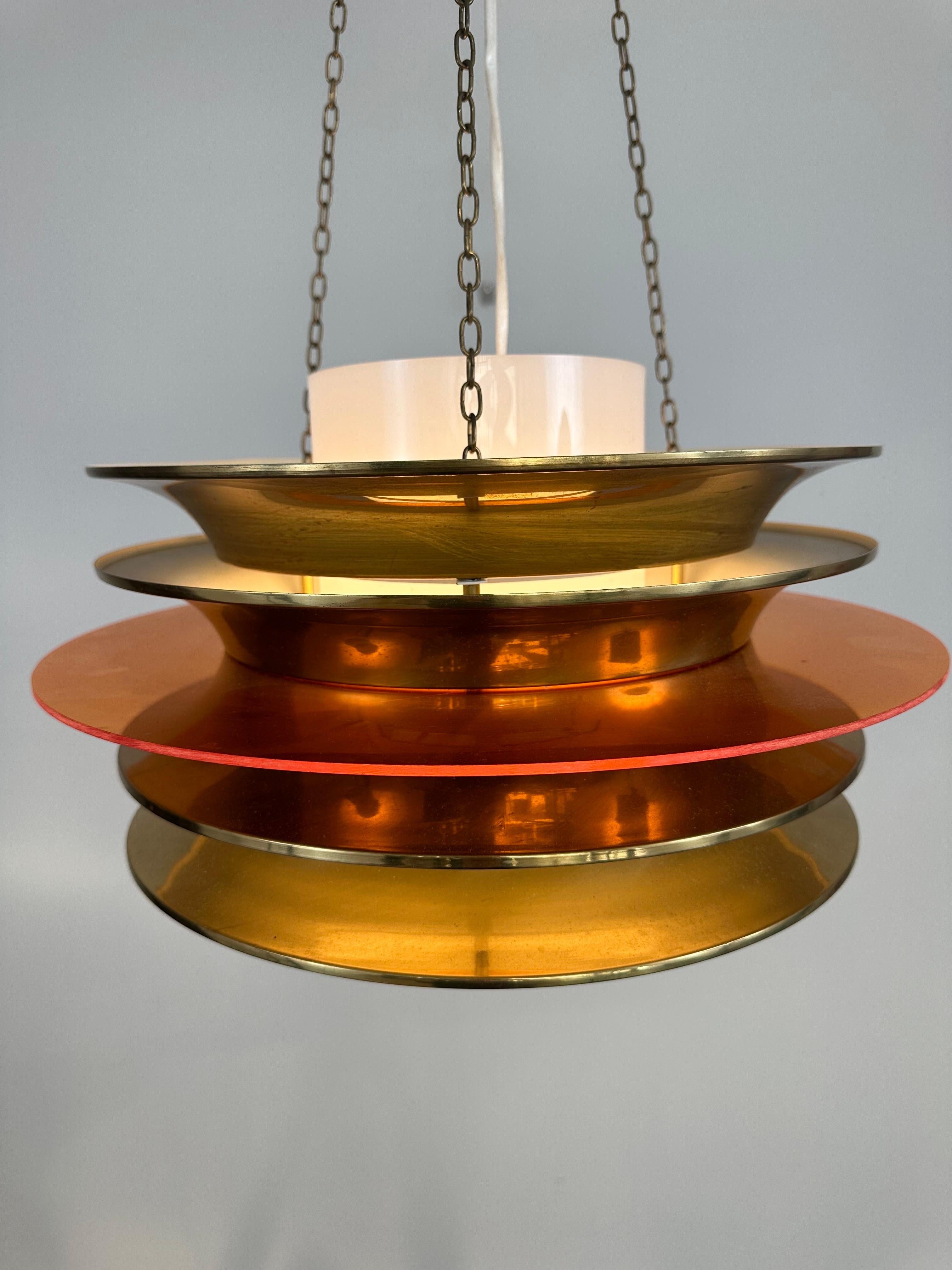 Lampadario Kai Kai in ottone e acrilico arancione di LYNX In condizioni buone in vendita a Espoo, FI