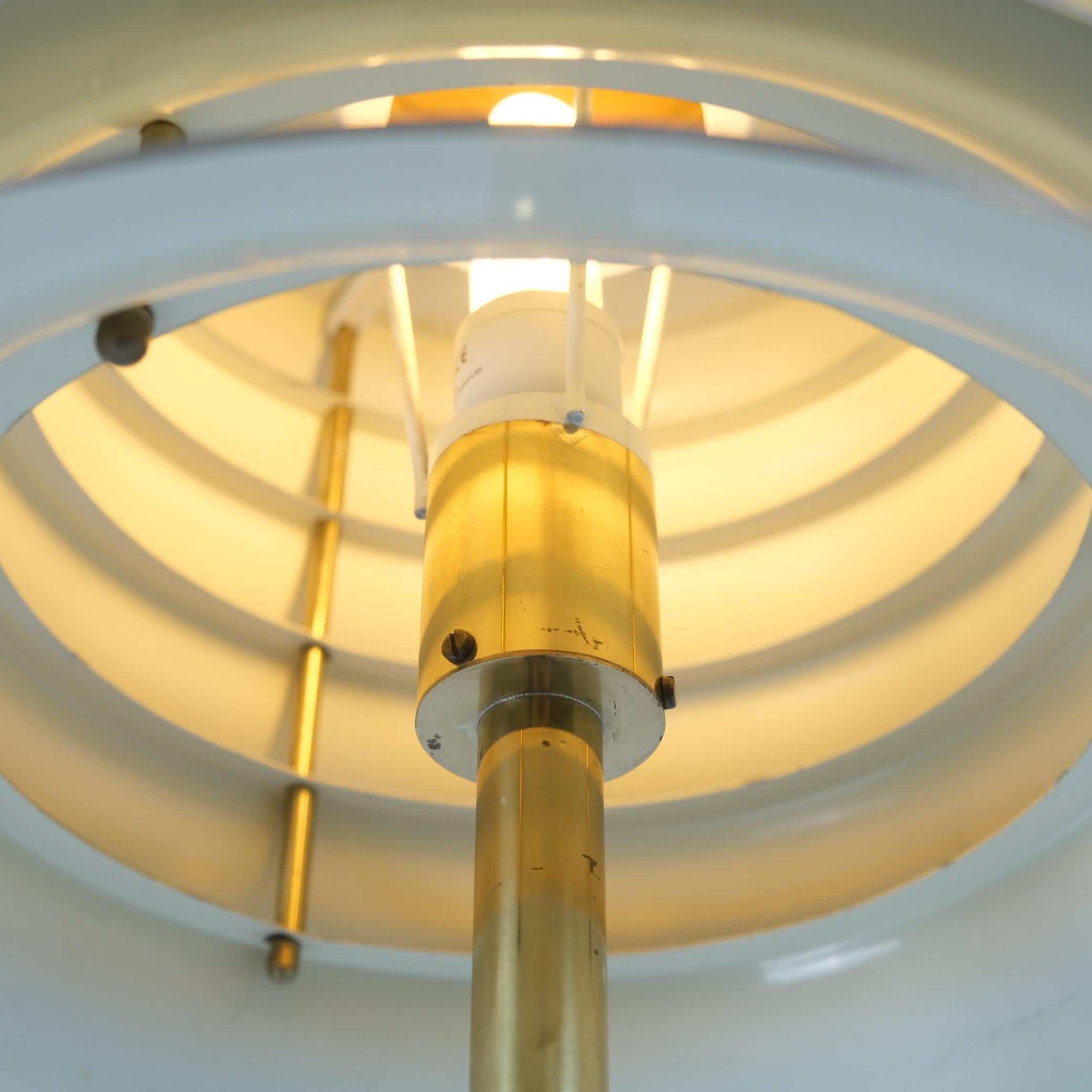 Laiton Lampadaire Finnmark de Kai Ruokonen pour l'hôtel Vaakuna, Orno, 1970 en vente