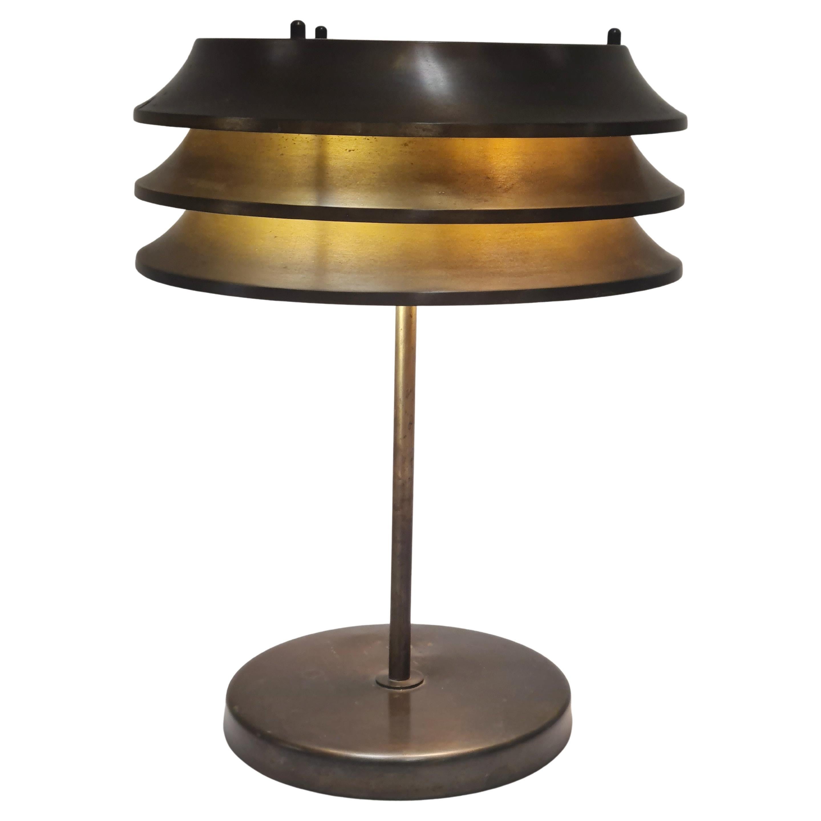 Lampe de table 'Finnmark' de Kai Kai, laiton entier avec une patine étonnante, Orno 1970