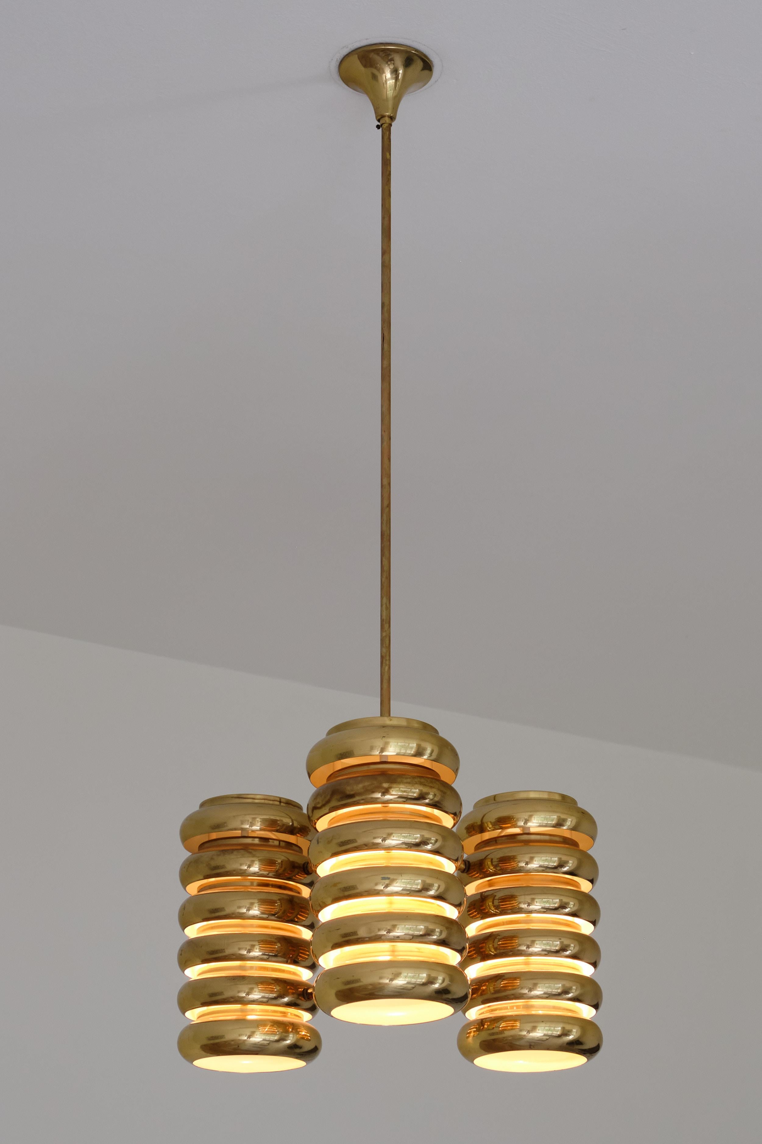 Kai Ruokonen Three Arm Pendant Light in Brass, Lynx, Finland, Early 1970s For Sale 7