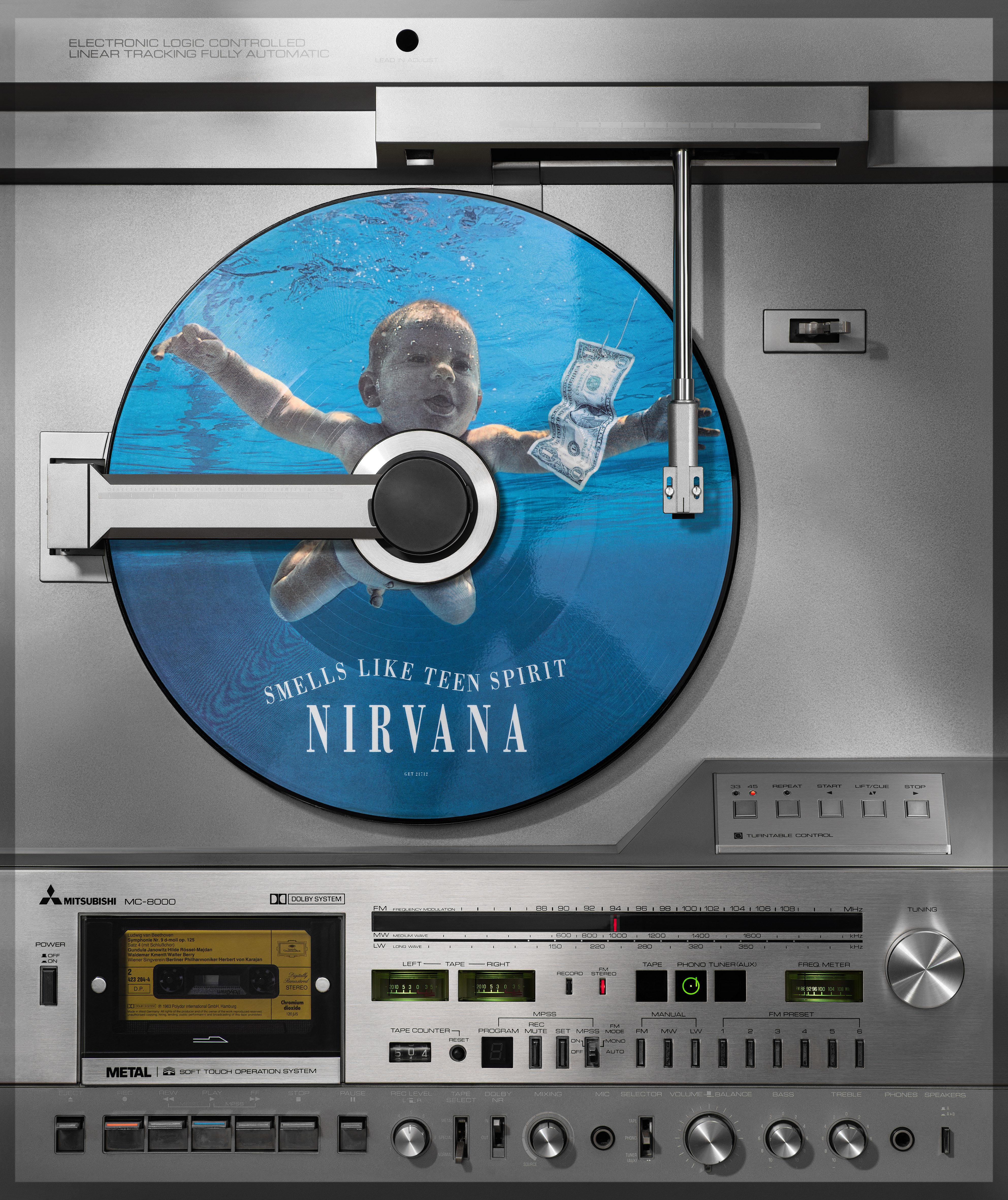 Kai Schäfer Color Photograph – Mitsubishi, Nirvana Nevermind, Weltrekorde (Foto)