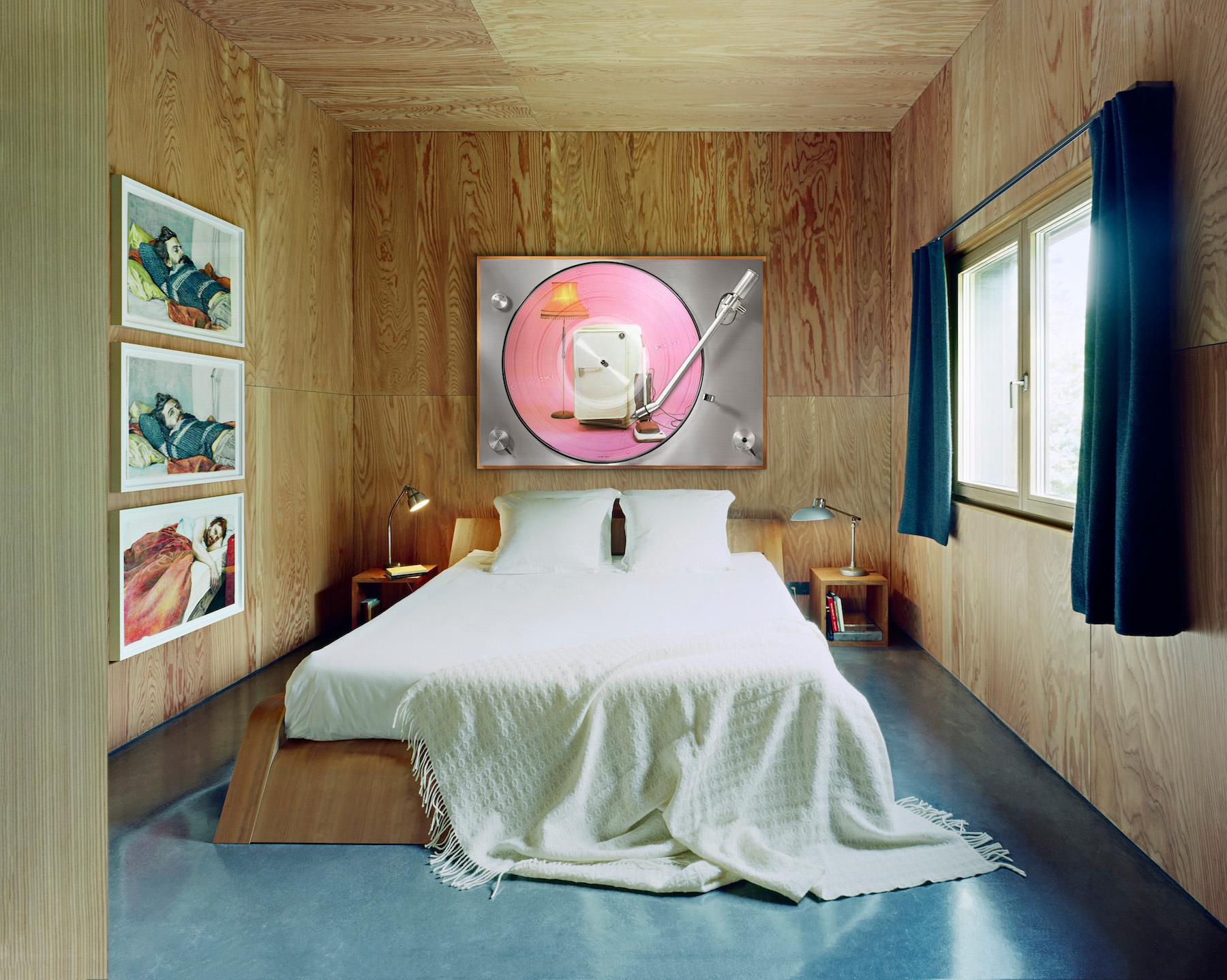 Yankee Hotel Foxtrot - Transrotor Argos (Fotografie DIASEC) (Pop-Art), Photograph, von Kai Schäfer