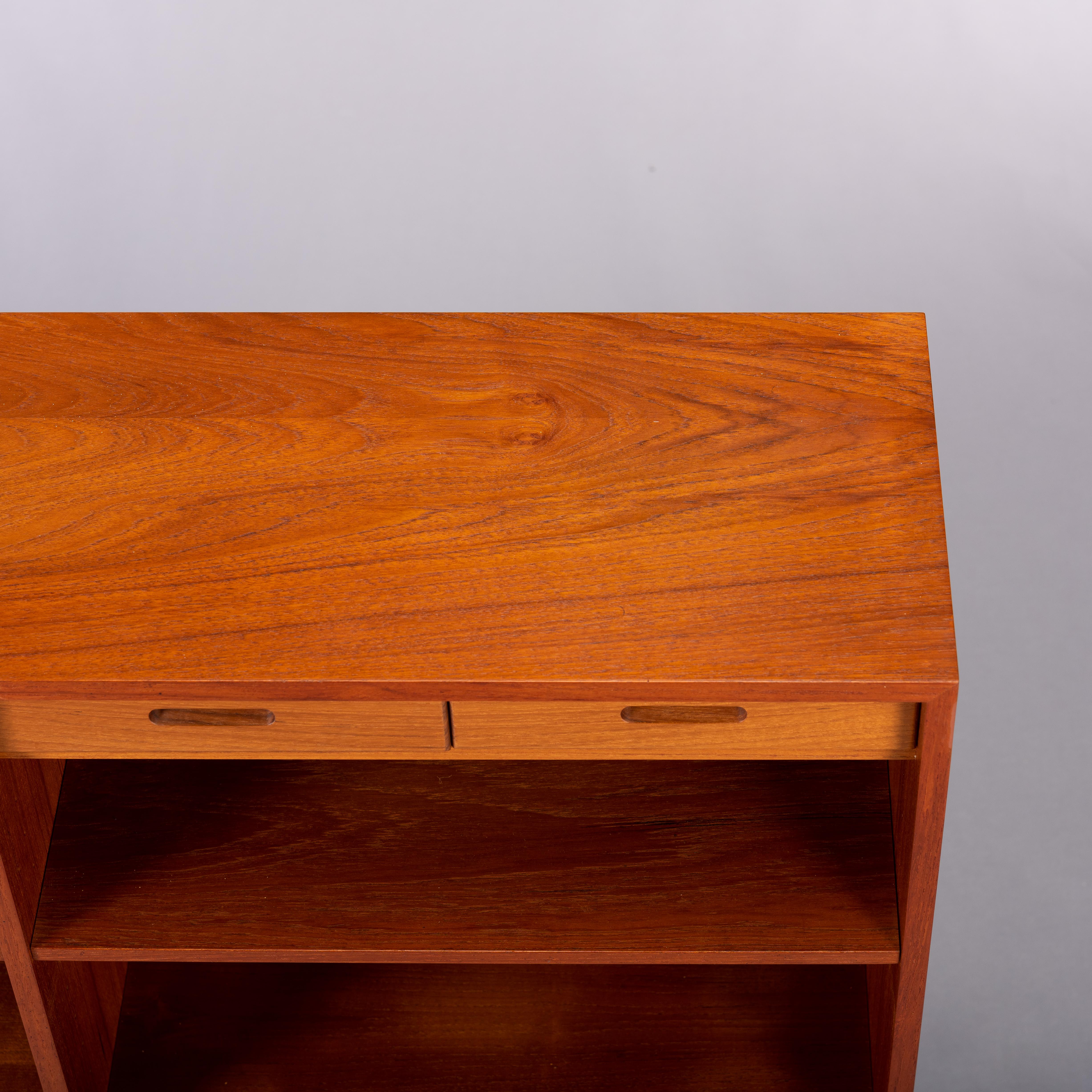 Mid-20th Century Kai Winding Bookcase with Drawers by Poul Jeppesens Møbelfabrik, 1960s