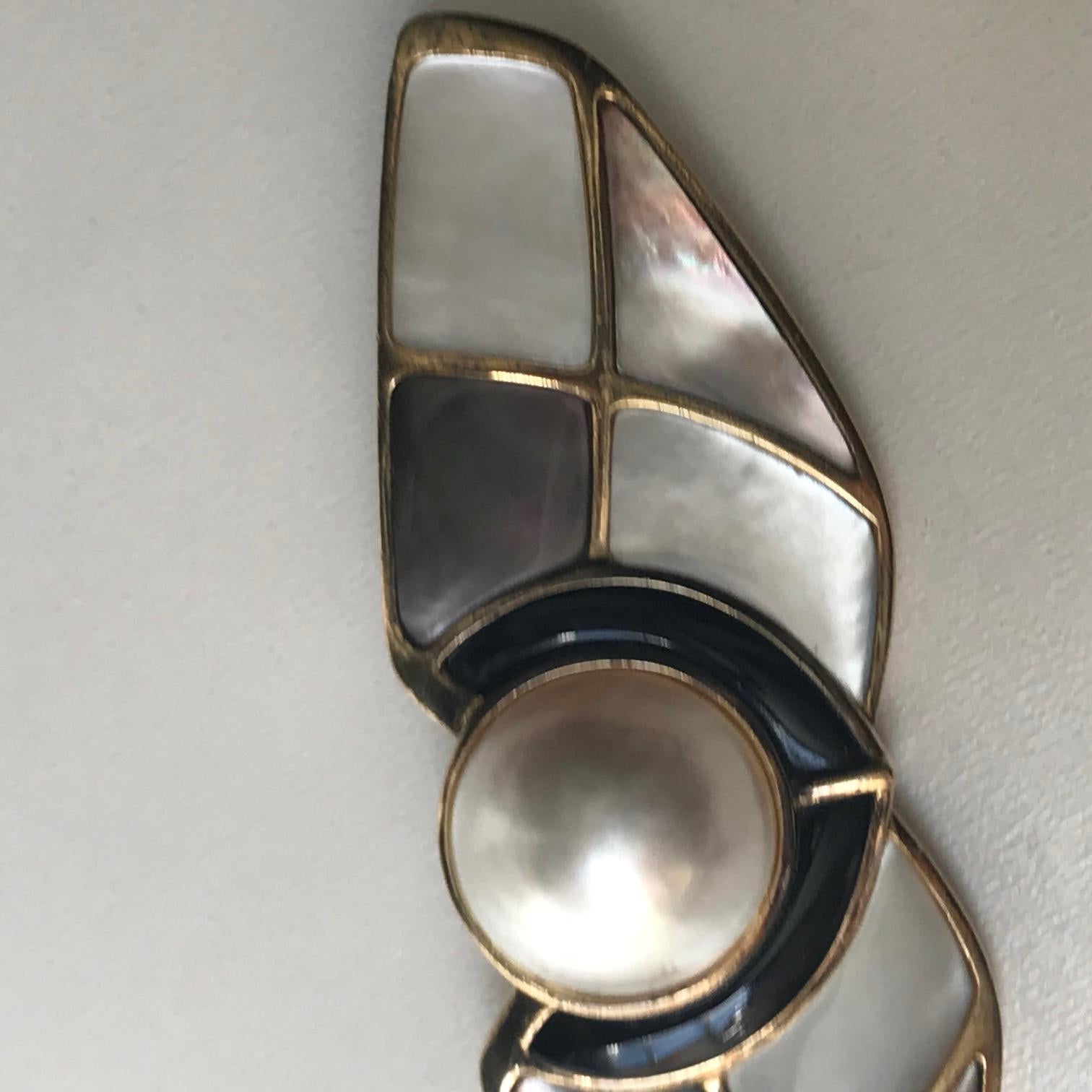 Kai-Yin Lo, KYLO Mabe Pearl, Black Onyx & Pearl Abstract Brooch For Sale 5