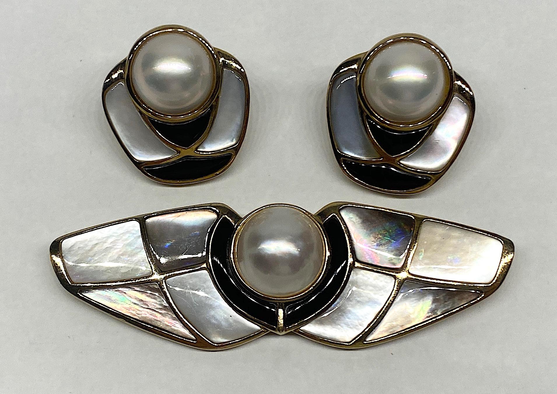 Women's or Men's Kai-Yin Lo, KYLO Mabe Pearl, Black Onyx & Pearl Abstract Brooch For Sale