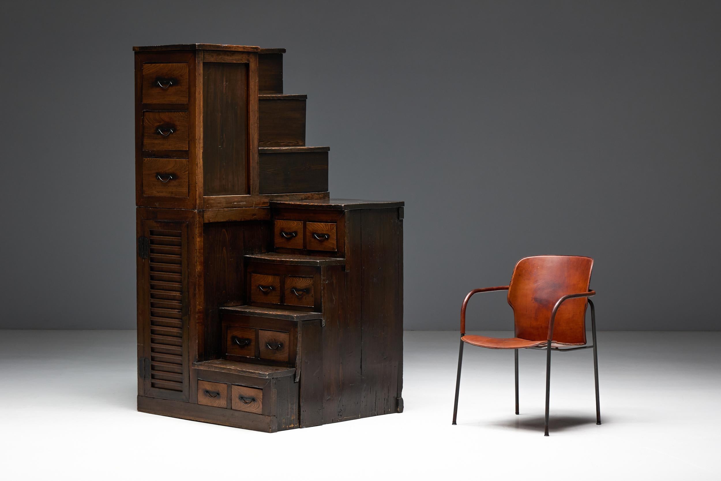 Cassapanca giapponese Kaidan Tansu, Giappone, XIX secolo in vendita 12