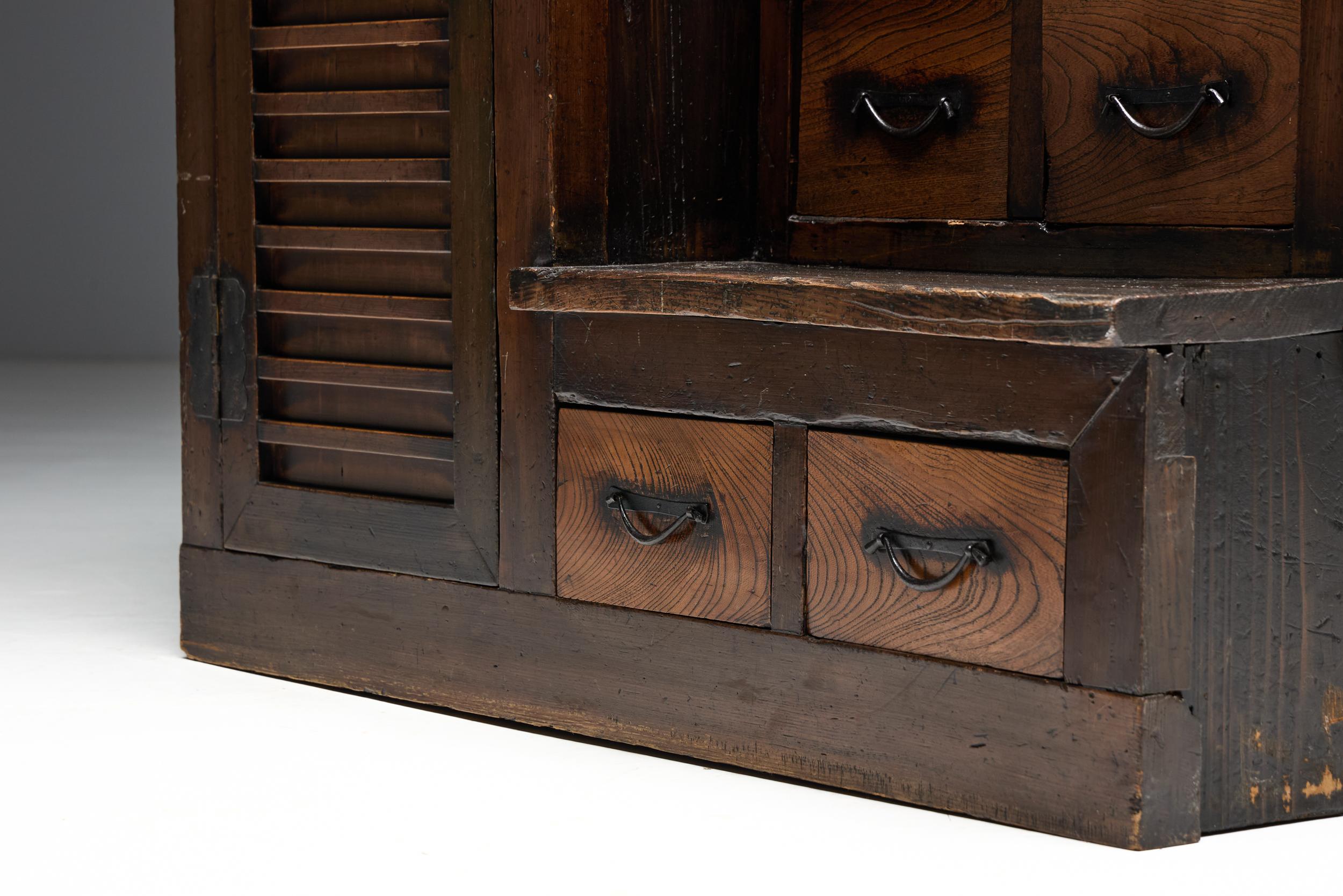 Cassapanca giapponese Kaidan Tansu, Giappone, XIX secolo in vendita 13