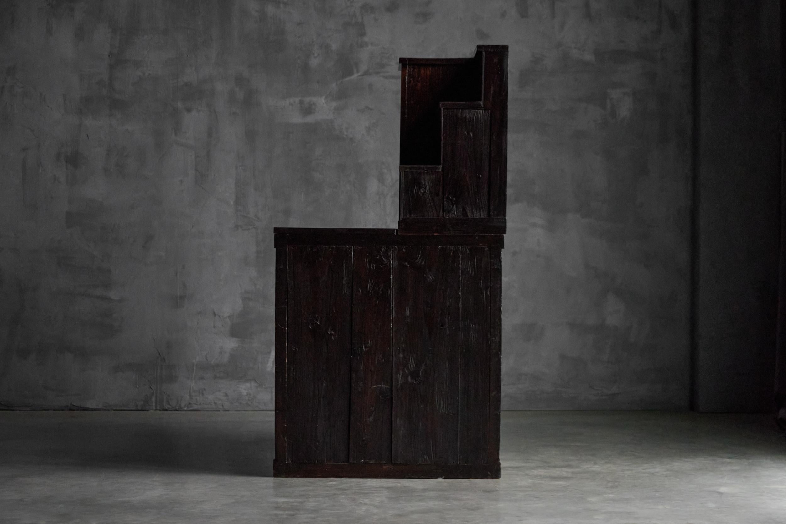 Legno Cassapanca giapponese Kaidan Tansu, Giappone, XIX secolo in vendita