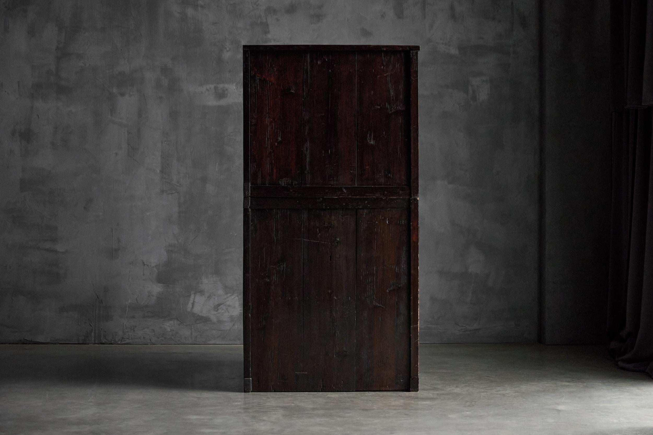 Cassapanca giapponese Kaidan Tansu, Giappone, XIX secolo in vendita 1