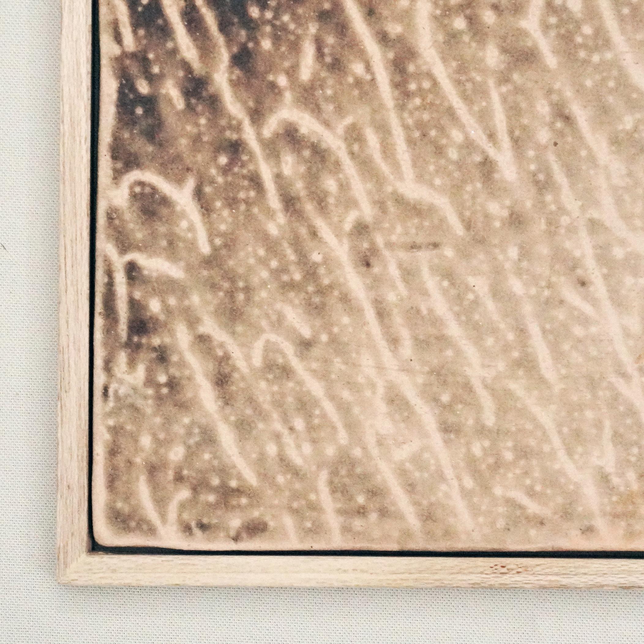 Edizione limitata Kaiga 1 - Questo è il pezzo esatto che riceverai!

Le opere d'arte da parete in ceramica Kaiga sono realizzate mediante cottura raku con un rivestimento superficiale di ossido di rame su uno strato piatto di ceramica. Ogni pezzo è