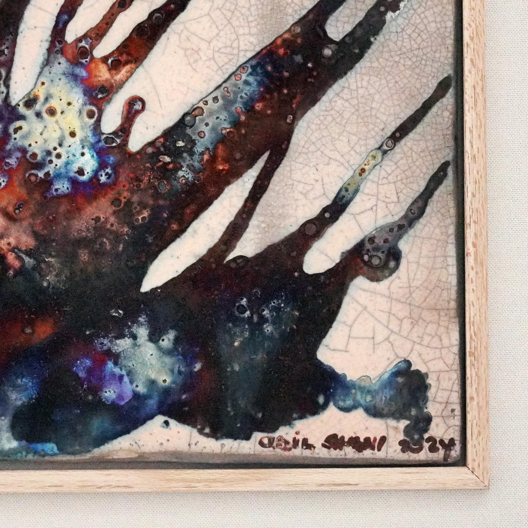 Moderno Kaiga 1 - 1' x 1' arte da parete in ceramica raku incorniciata - RAAQUU Numero di serie 2400018 in vendita
