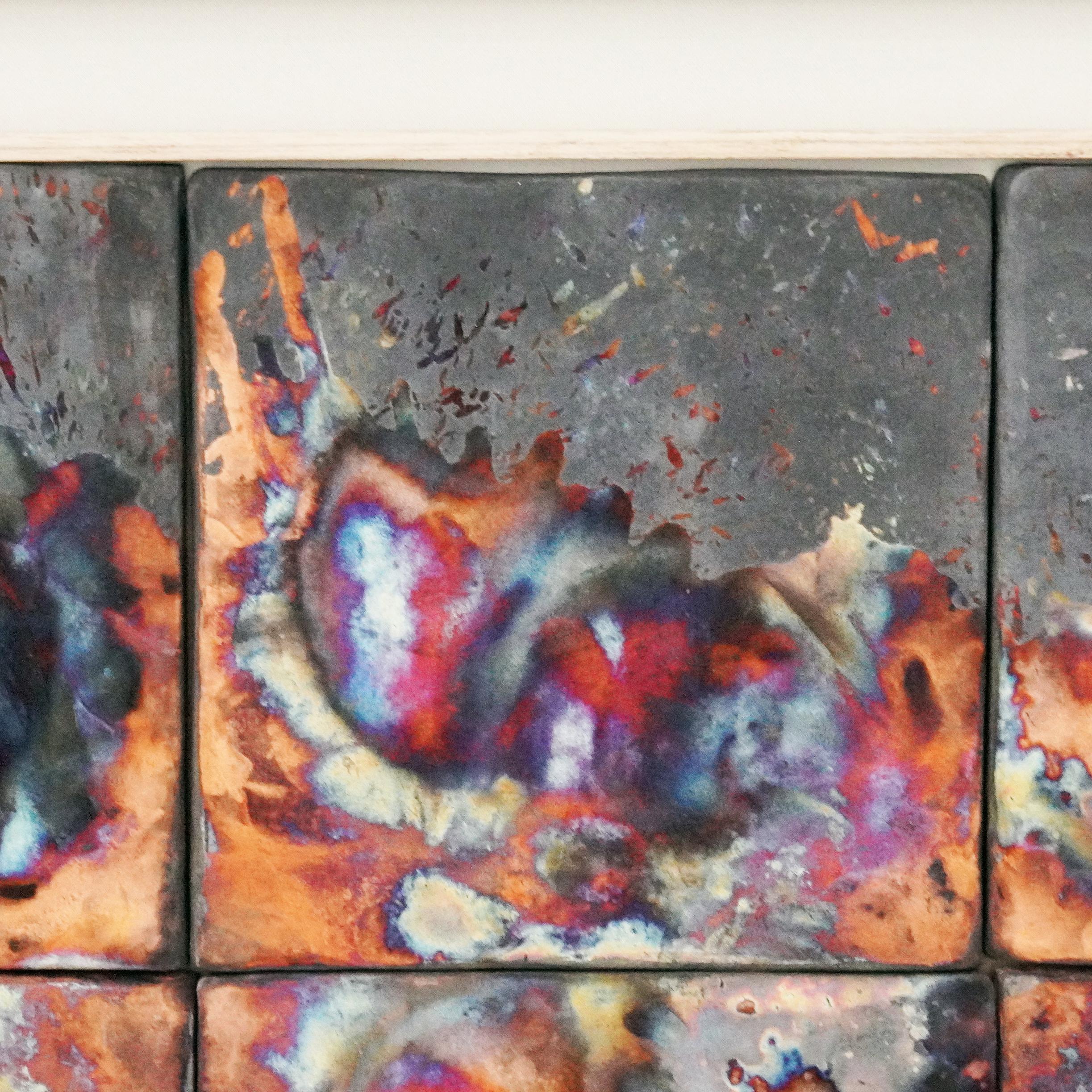 Kaiga 6 - Arte da parete in ceramica raku con cornice 2' x 3' - RAAQUU Numero di Serie 2400017 In condizioni Nuovo in vendita a Petaling Jaya, MY