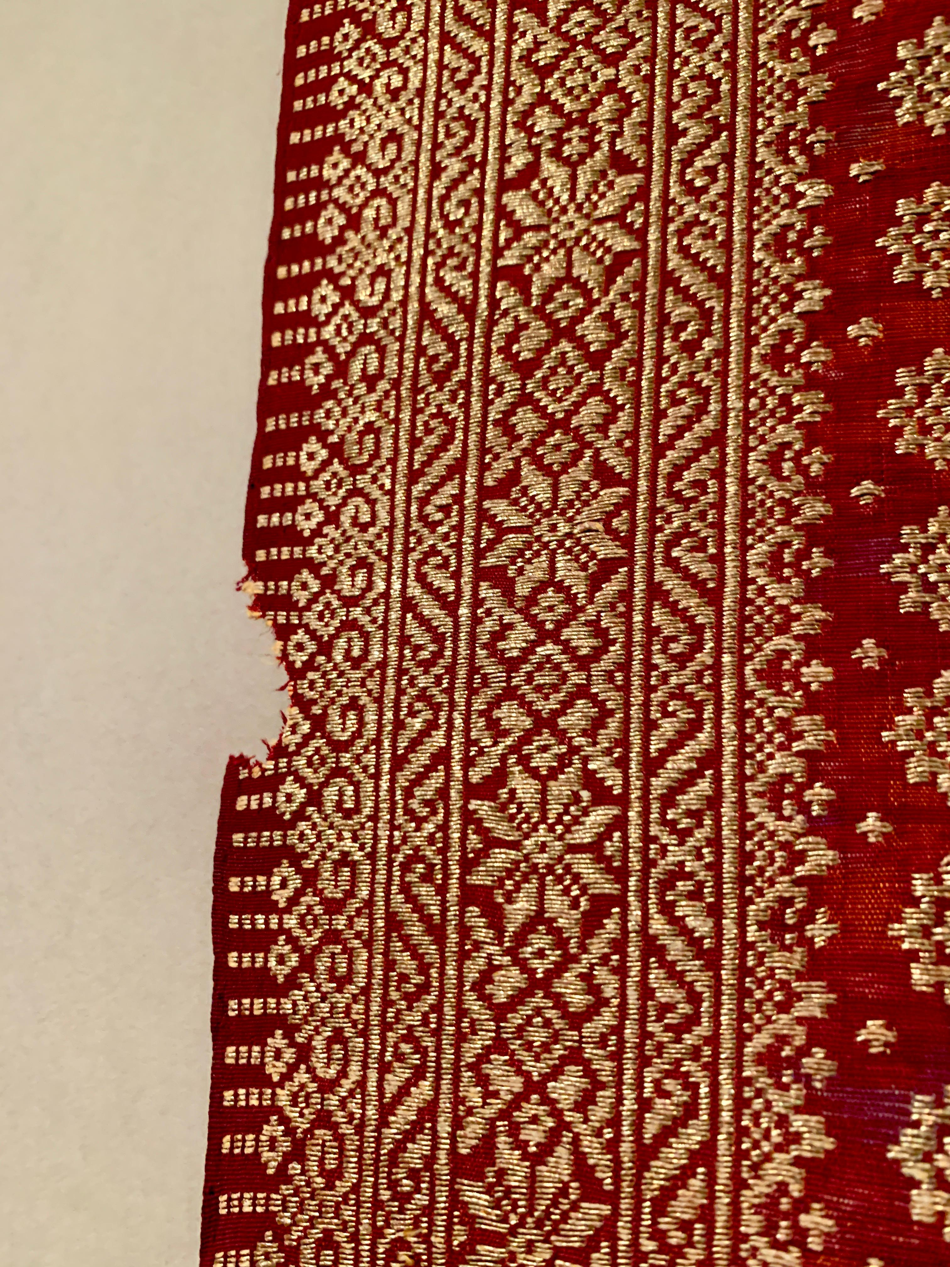 Kain Limar Songket, Silk Ikat, Metallic Thread, circa 1900, Palembang, Sumatra For Sale 2