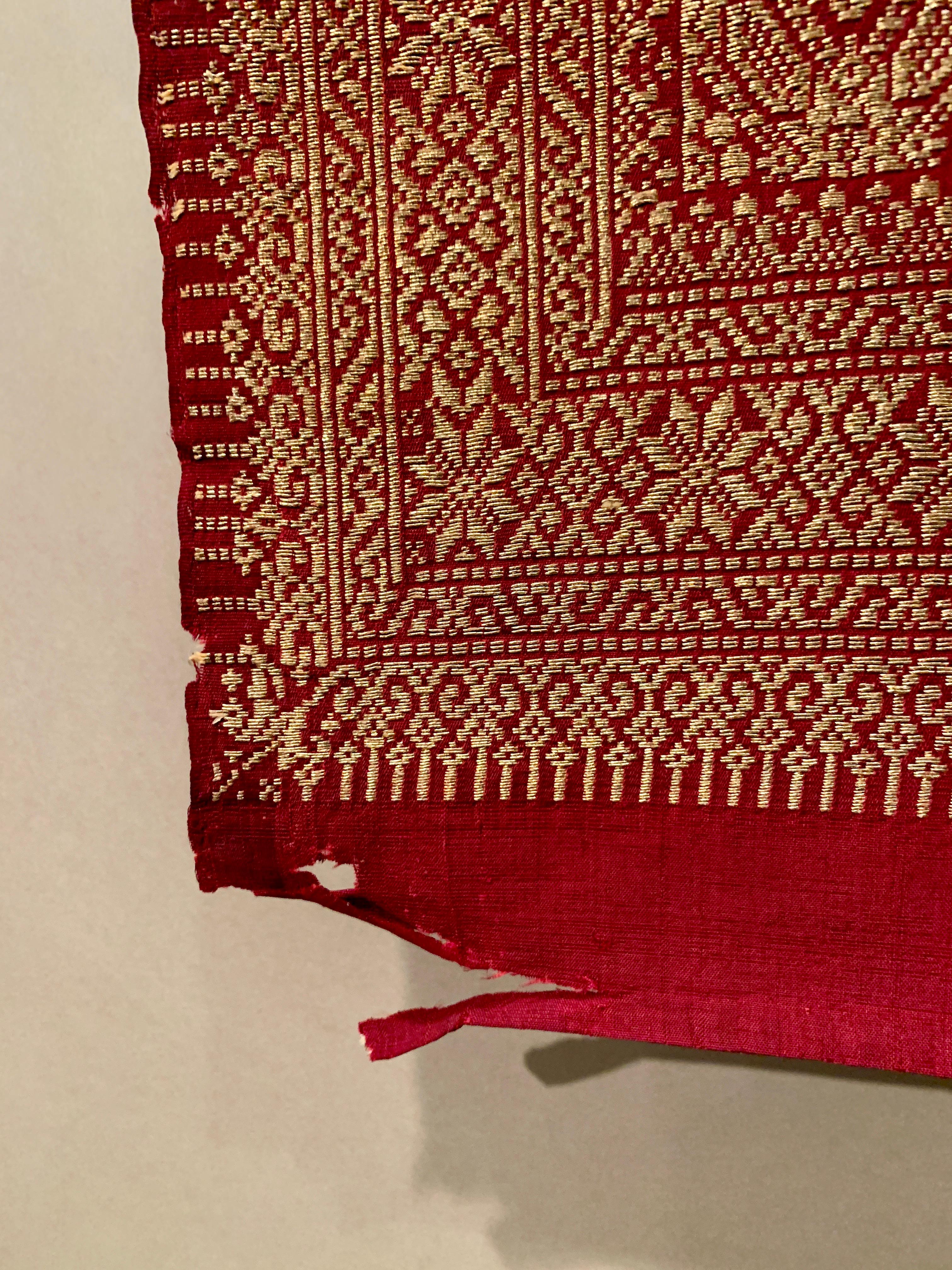 Kain Limar Songket, Silk Ikat, Metallic Thread, circa 1900, Palembang, Sumatra For Sale 4