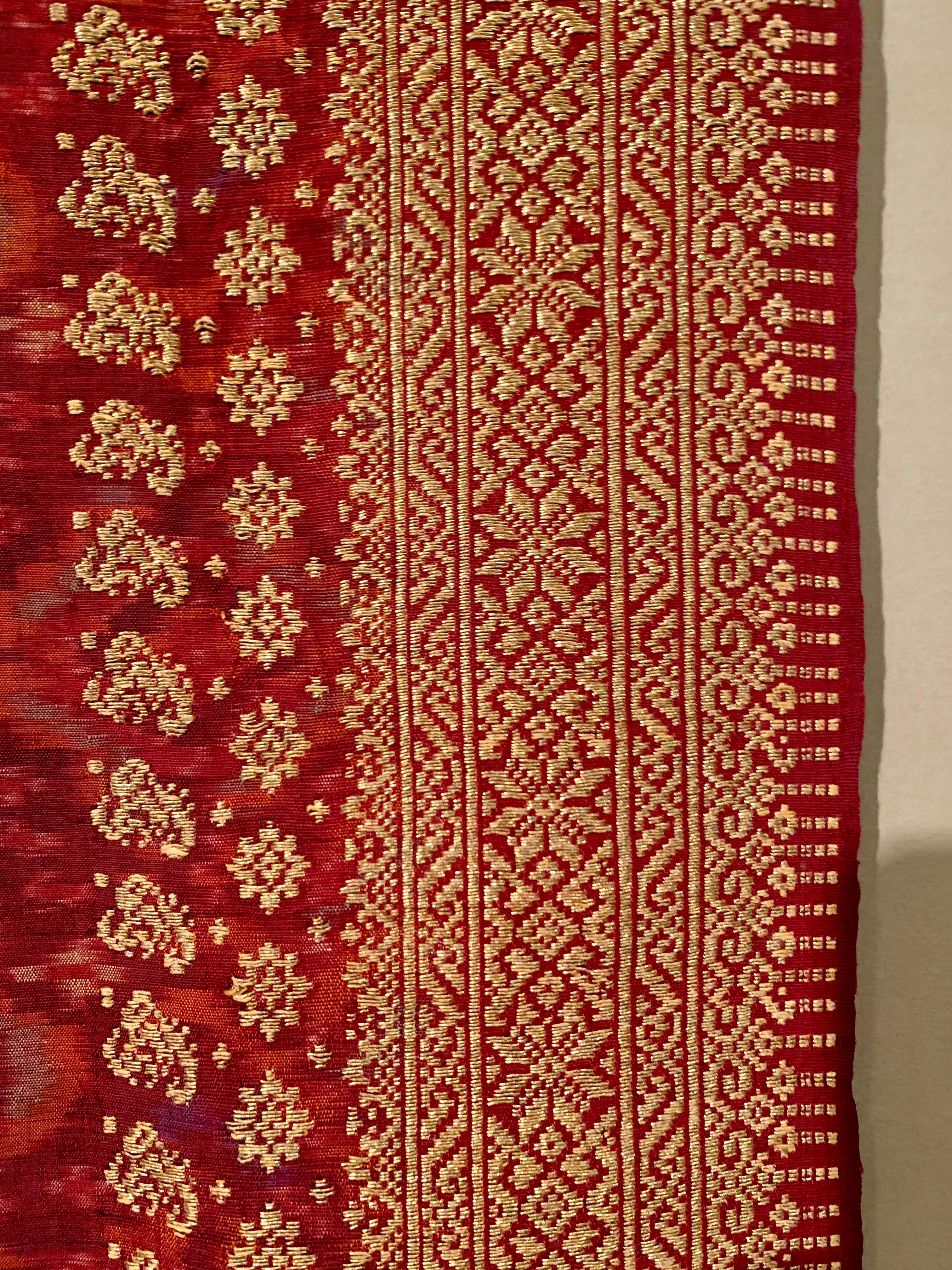 Kain Limar Songket, Ikat de seda, hilo metálico, hacia 1900, Palembang, Sumatra Indonesio en venta