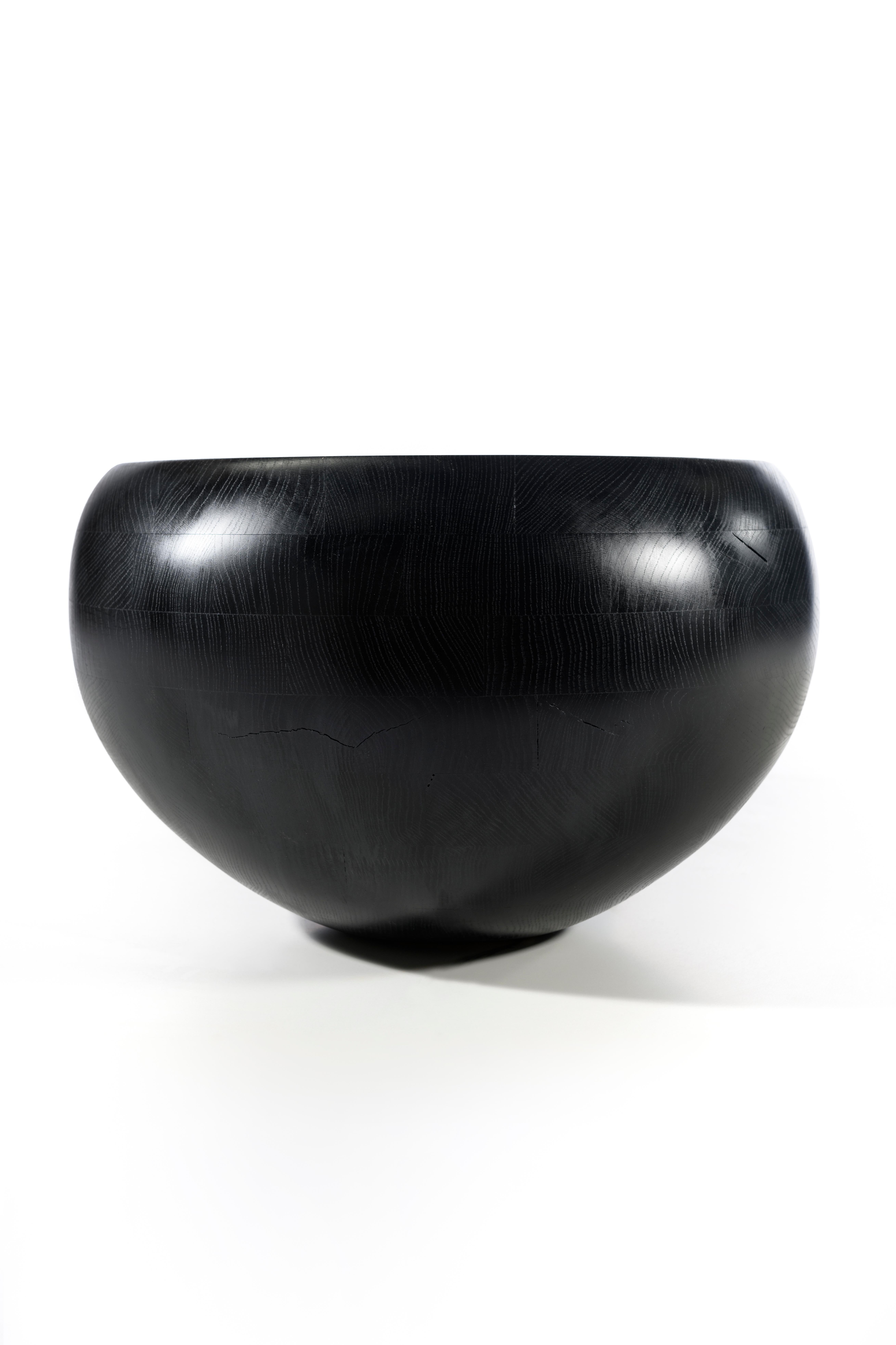 Kaïros Ebonized Oak Coffee Table by Atelier Blouberg In New Condition For Sale In Geneve, CH