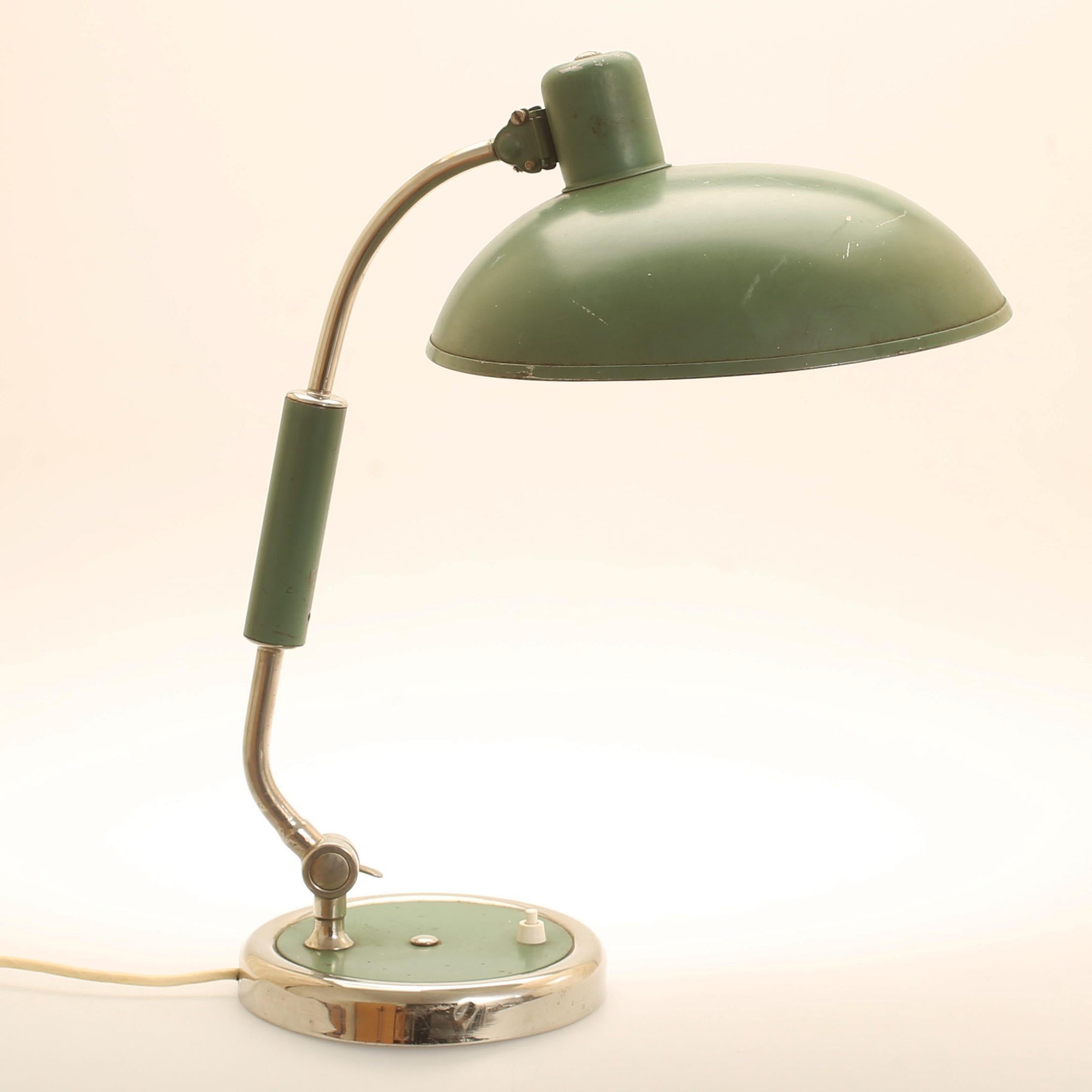 Kaiser Idell by Christian Dell Model 6632 President Green Desk Lamp In Good Condition In Vienna, AT