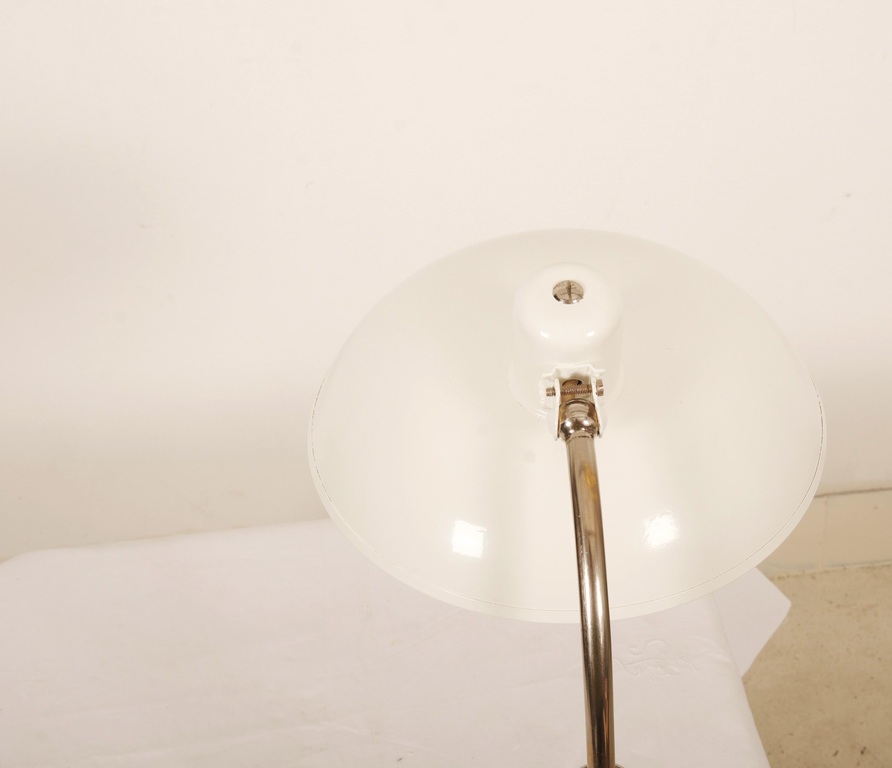Kaiser Idell by Christian Dell Modell 6632 President White Schreibtischlampe im Angebot 9