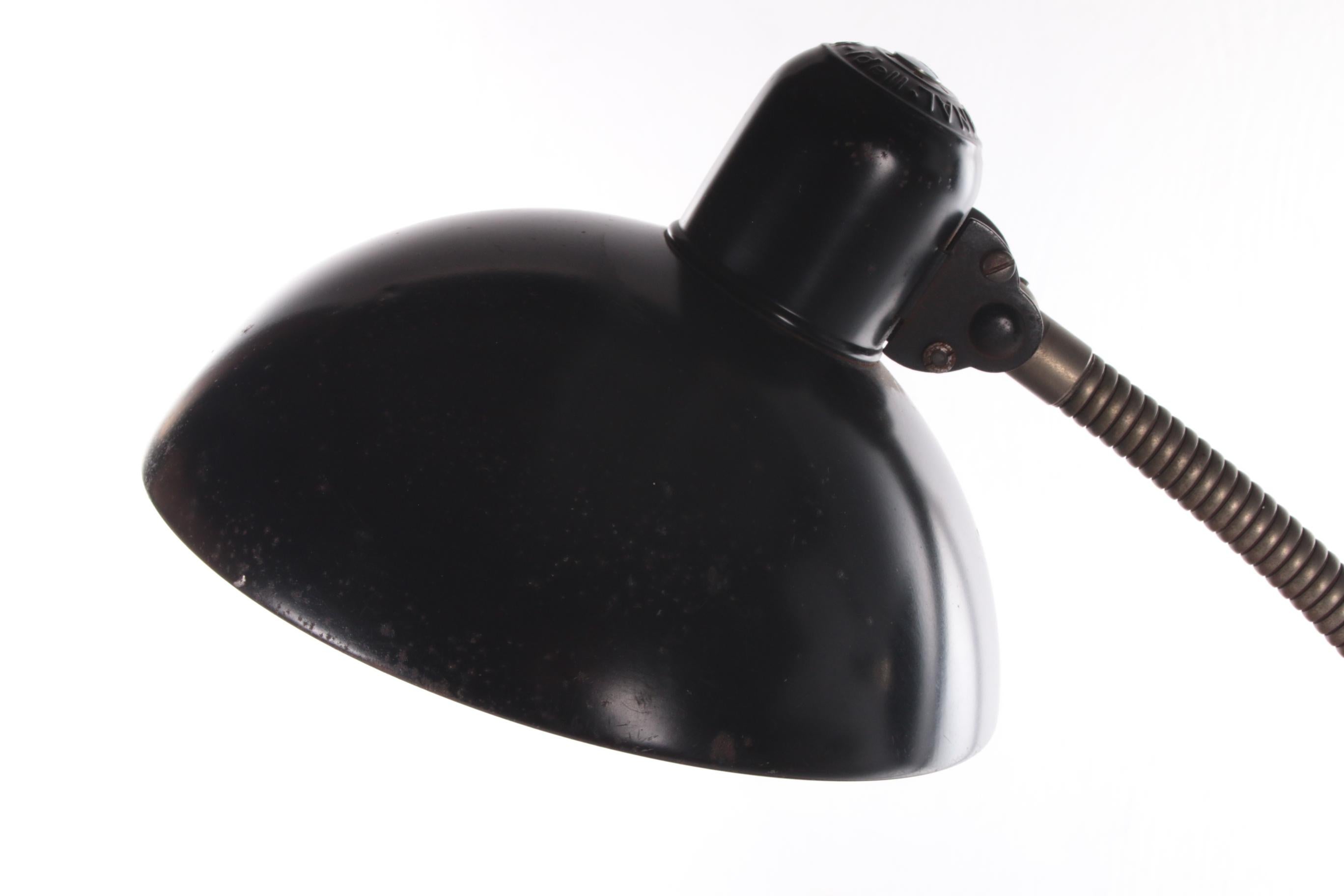 Allemand Lampe de bureau Kaiser idell modèle 6740 par Christiaan Dell en vente