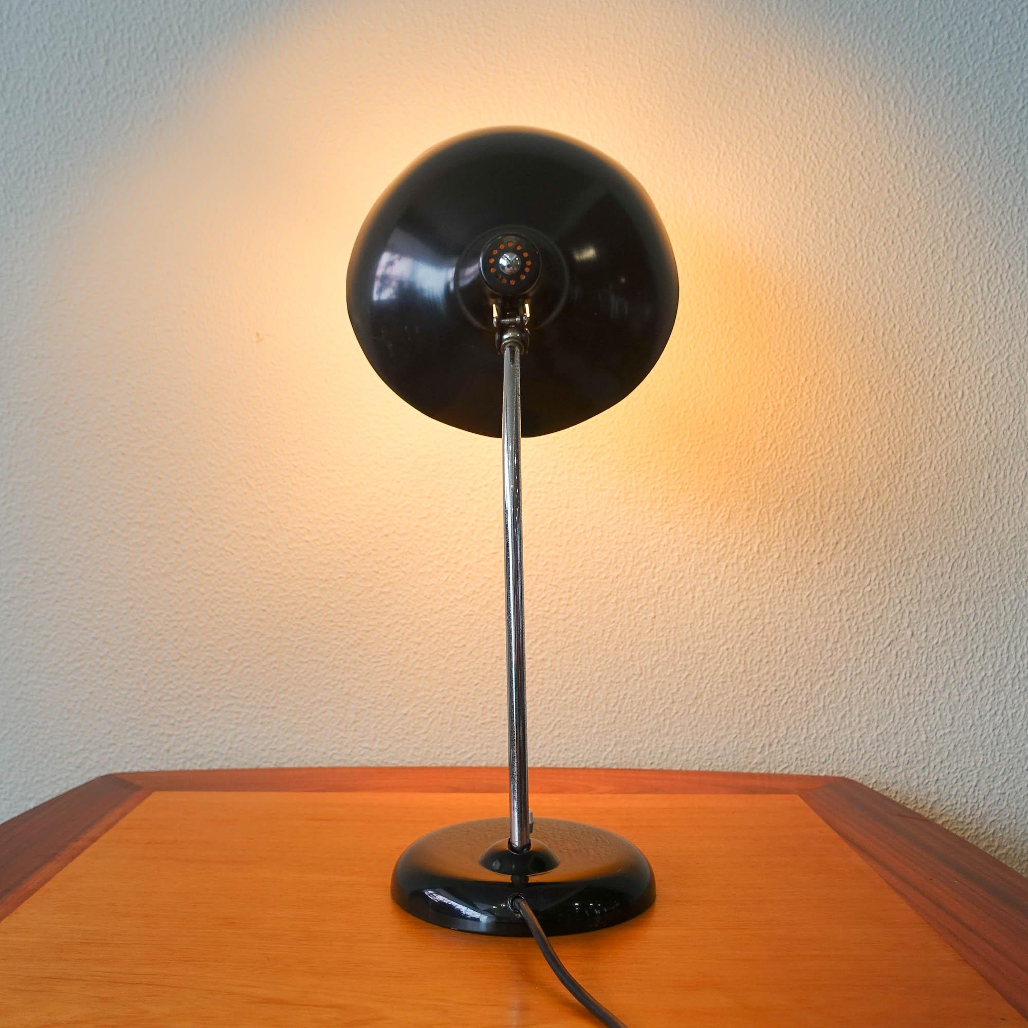 Kaiser Idell-Schreibtischlampe Modell 6786 3