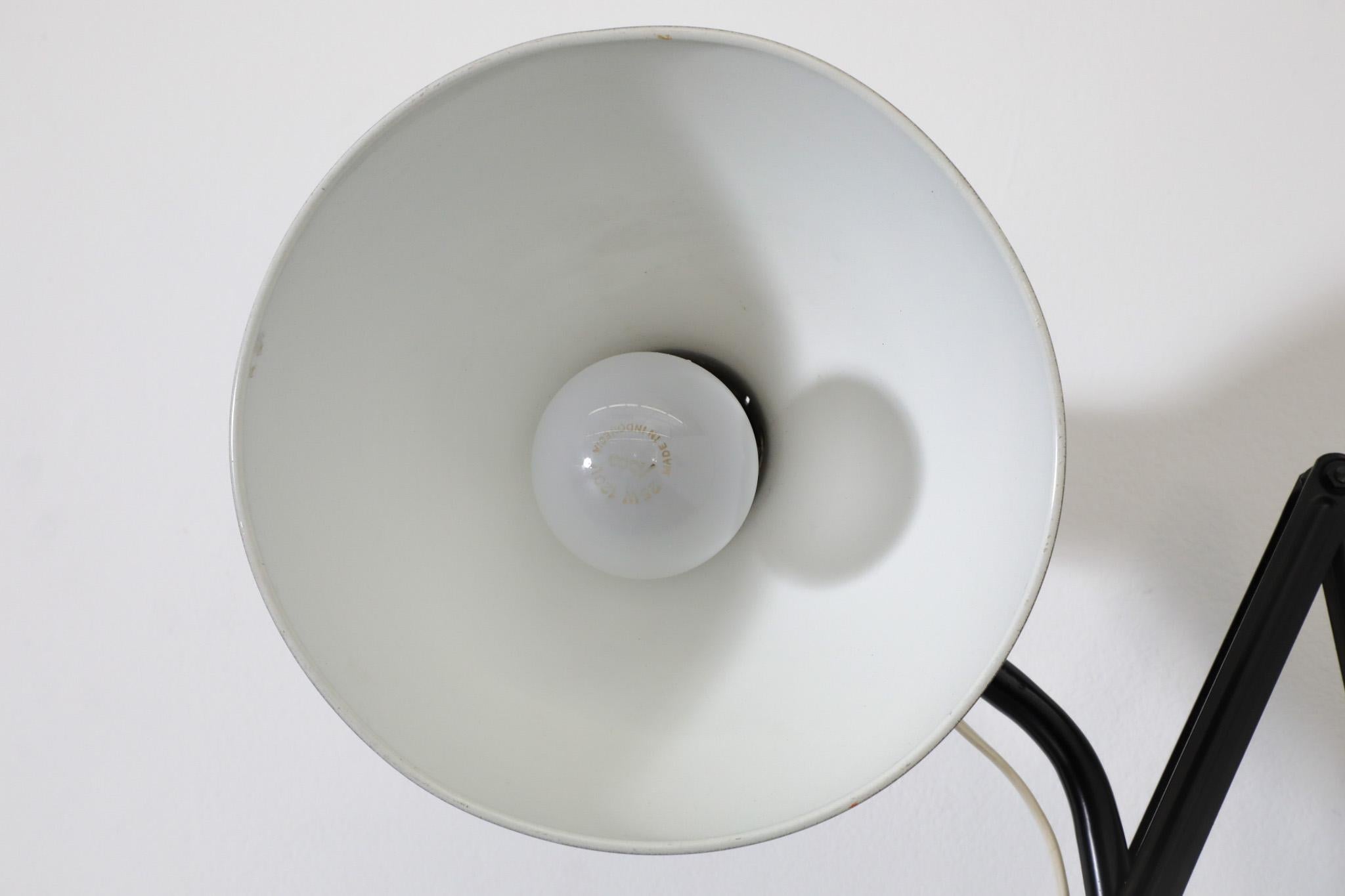 Lampada a fisarmonica da parete in metallo smaltato nero in stile Kaiser Idell di Hala Zeist in vendita 6